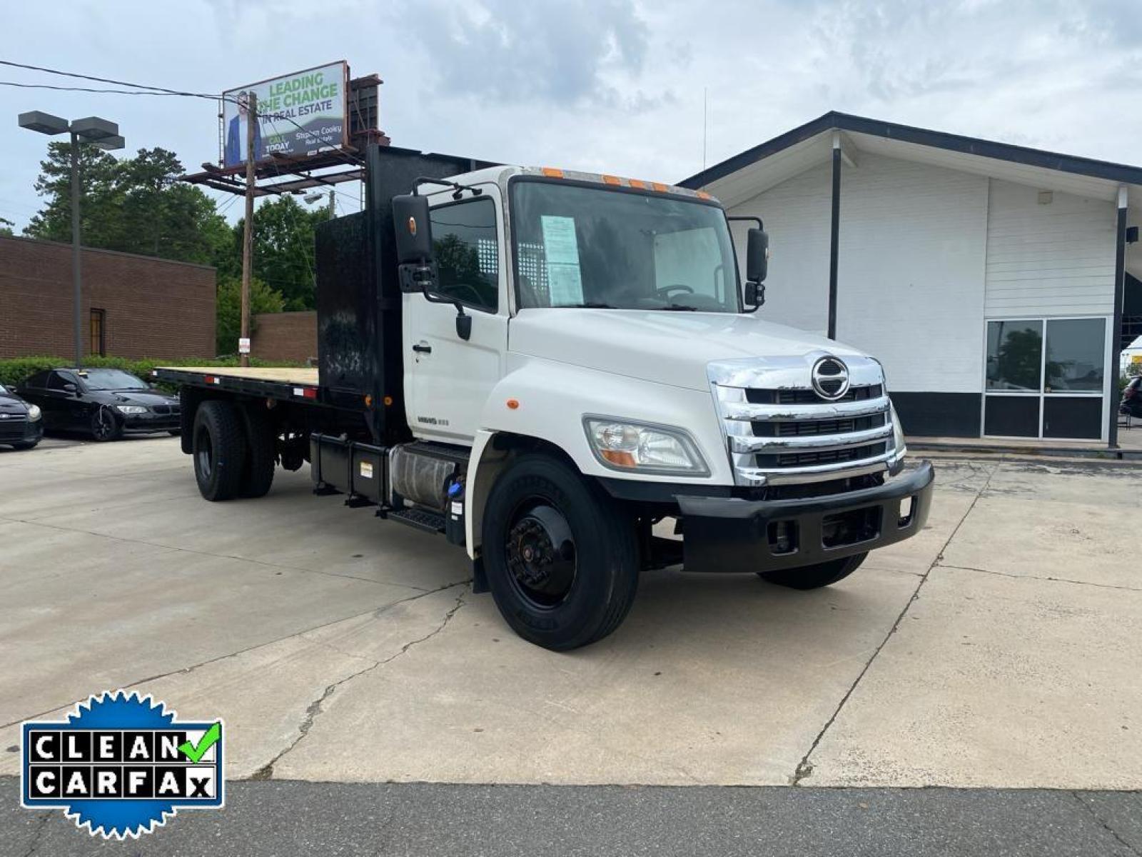 2011 WHITE Hino 268 (5PVNJ8JT2B4) with an L6, 7.6L engine, Automatic transmission, located at 3147 E Independence Blvd, Charlotte, NC, 28205, 35.200268, -80.773651 - Step into the robust world of powerful transportation with this meticulously maintained 2011 Hino 268, a standout in the medium-duty truck category! Under the hood lies a formidable L6, 7.6L engine, renowned for its durability and efficiency, ready to tackle any job, big or small. With its impressiv - Photo #5