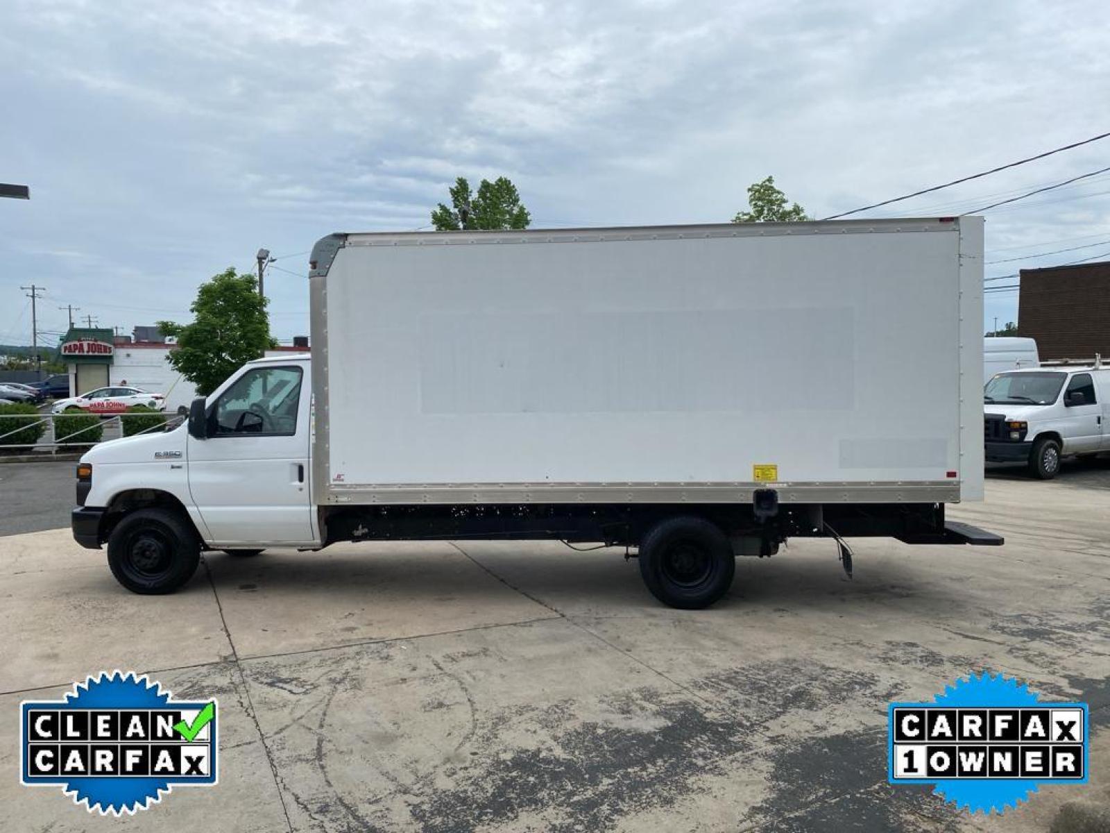 2016 Oxford White /Medium Flint Ford Econoline Base (1FDWE3FL5GD) with an V8, 5.4L (330 CID) engine, 5-speed automatic transmission, located at 3147 E Independence Blvd, Charlotte, NC, 28205, 35.200268, -80.773651 - <b>Equipment</b><br>This Ford Econoline has a clean CARFAX vehicle history report. This vehicle is a certified CARFAX 1-owner. Enjoy the incredible handling with the rear wheel drive on the vehicle. Maintaining a stable interior temperature in this model is easy with the climate control system. This - Photo #9