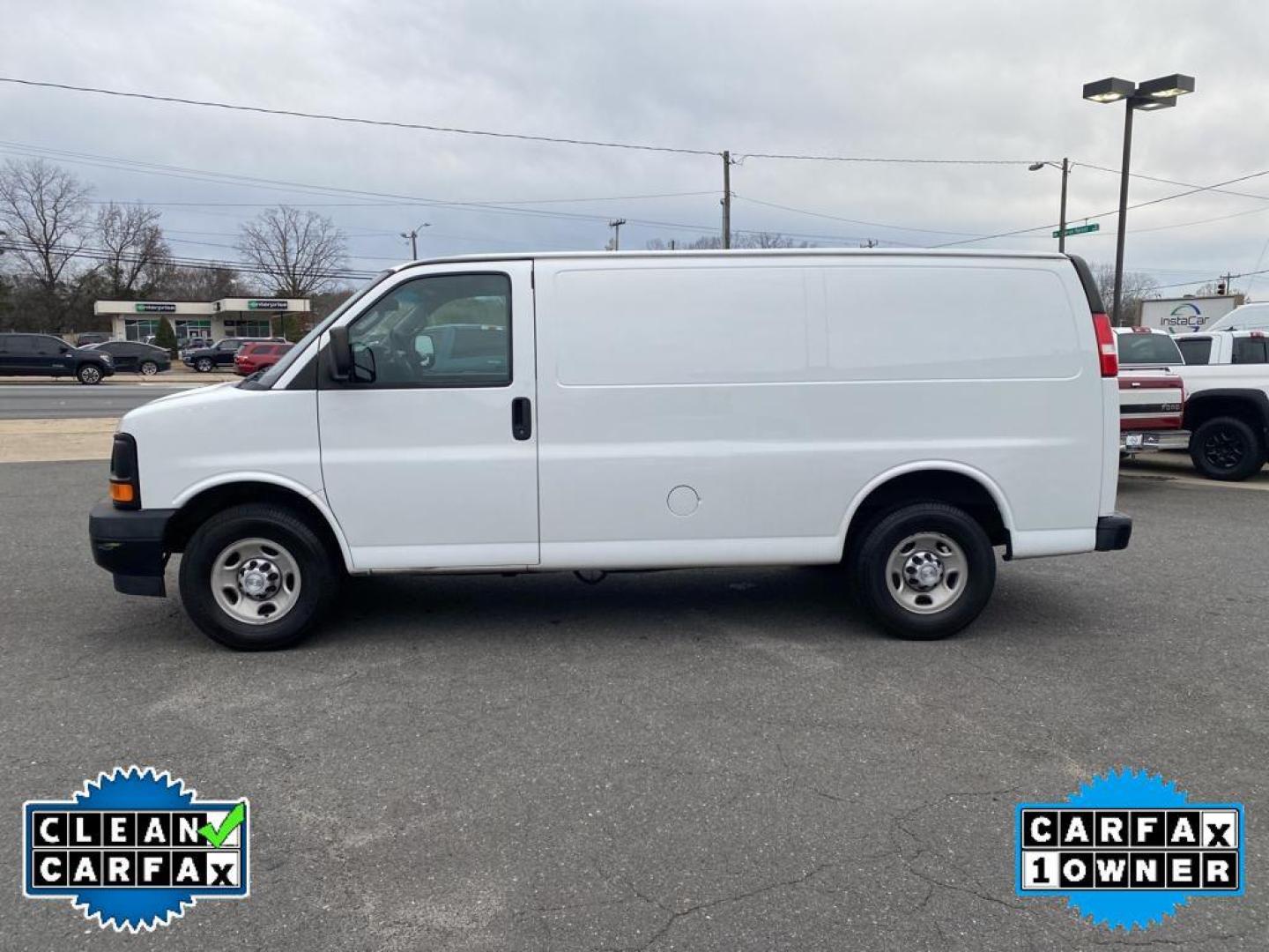 2017 Summit White /Medium Pewter Chevrolet Express Work Van (1GCZGGFG1H1) with an V8, 6.0L engine, 6-speed automatic transmission, located at 3147 E Independence Blvd, Charlotte, NC, 28205, 35.200268, -80.773651 - <b>Equipment</b><br>with XM/Sirus Satellite Radio you are no longer restricted by poor quality local radio stations while driving the Chevrolet Express. Anywhere on the planet, you will have hundreds of digital stations to choose from. This vehicle is a certified CARFAX 1-owner. Our dealership has - Photo#9