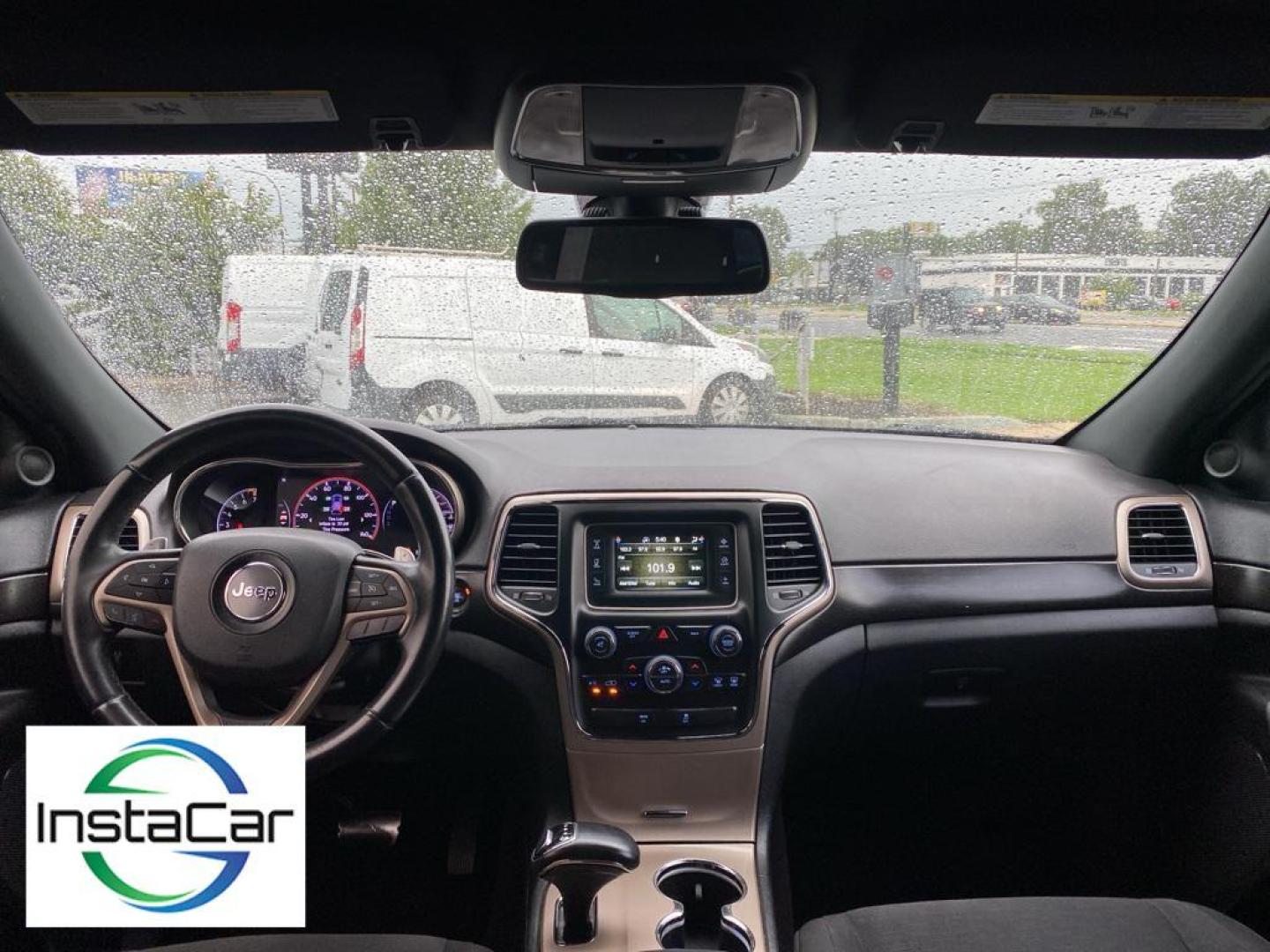 2015 Brilliant Black Crystal Pearl /Black Jeep Grand Cherokee Laredo (1C4RJFAG5FC) with an V6, 3.6L engine, 8-speed automatic transmission, located at 3147 E Independence Blvd, Charlotte, NC, 28205, 35.200268, -80.773651 - Photo#27