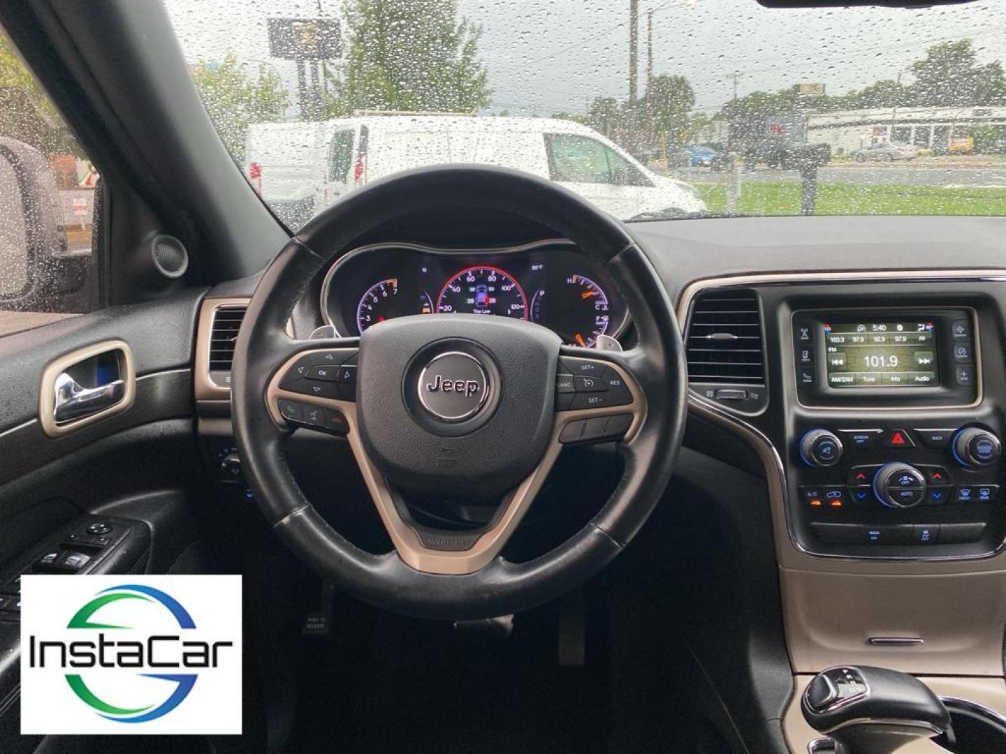 2015 Brilliant Black Crystal Pearl /Black Jeep Grand Cherokee Laredo (1C4RJFAG5FC) with an V6, 3.6L engine, 8-speed automatic transmission, located at 3147 E Independence Blvd, Charlotte, NC, 28205, 35.200268, -80.773651 - <b>Equipment</b><br>This mid-size suv offers Automatic Climate Control for personalized comfort. Bluetooth technology is built into this model, keeping your hands on the steering wheel and your focus on the road. Maintaining a stable interior temperature in this 2015 Jeep Grand Cherokee is easy wit - Photo#28