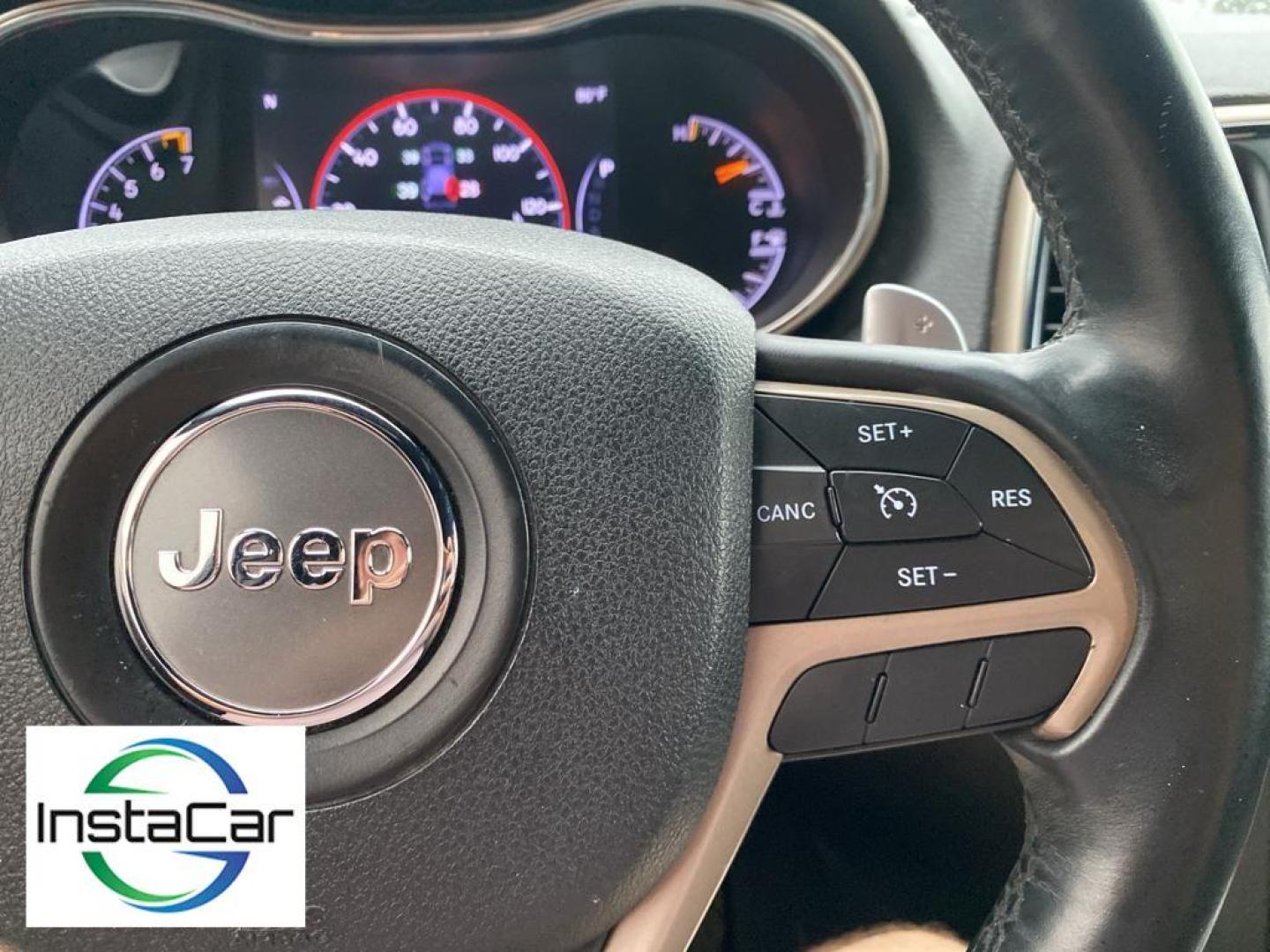 2015 Brilliant Black Crystal Pearl /Black Jeep Grand Cherokee Laredo (1C4RJFAG5FC) with an V6, 3.6L engine, 8-speed automatic transmission, located at 3147 E Independence Blvd, Charlotte, NC, 28205, 35.200268, -80.773651 - <b>Equipment</b><br>This mid-size suv offers Automatic Climate Control for personalized comfort. Bluetooth technology is built into this model, keeping your hands on the steering wheel and your focus on the road. Maintaining a stable interior temperature in this 2015 Jeep Grand Cherokee is easy wit - Photo#4