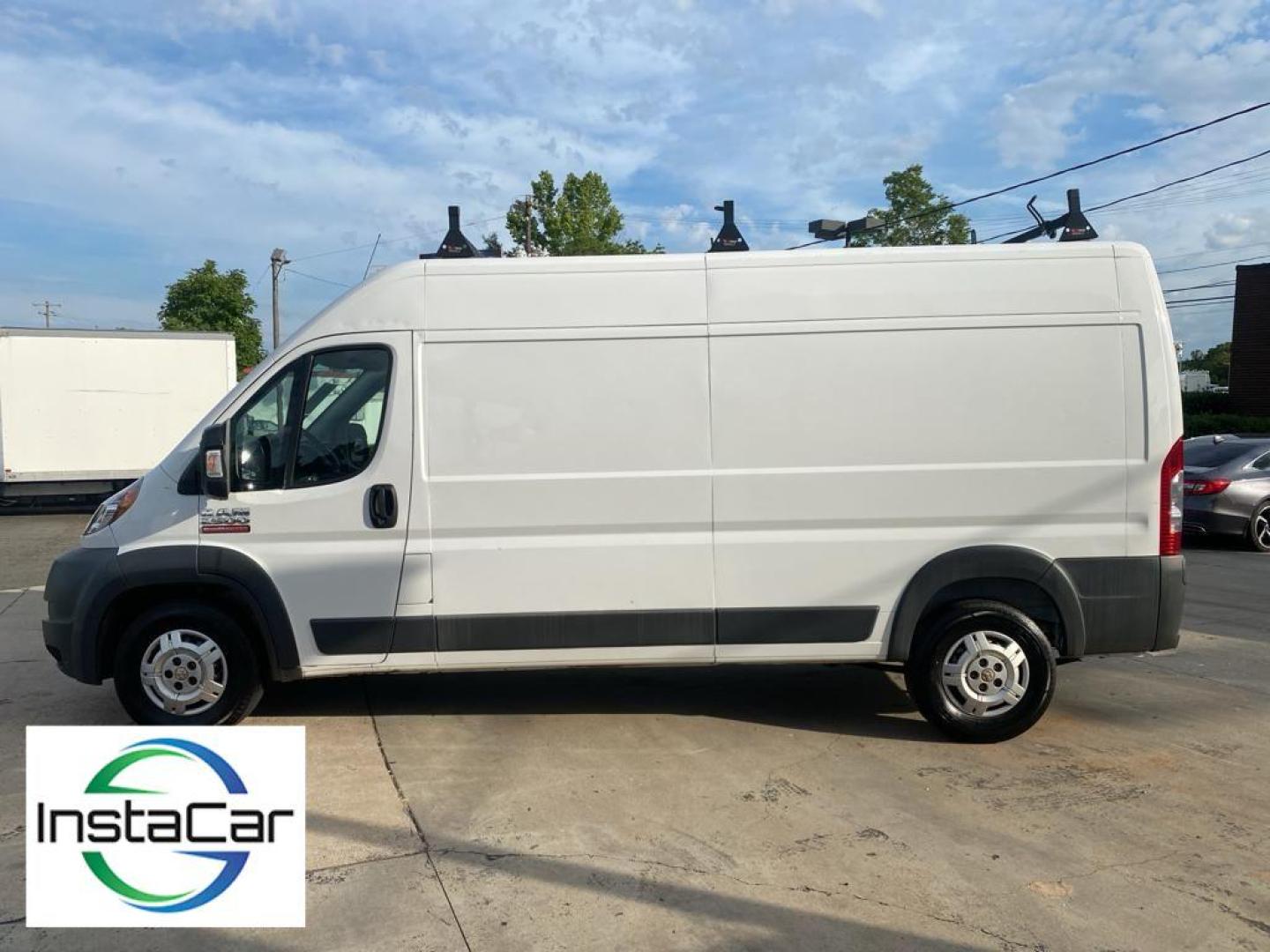 2017 Bright White Clearcoat /Gray Ram ProMaster 2500 High Roof (3C6TRVDG3HE) with an V6, 3.6L engine, 6-speed automatic transmission, located at 3147 E Independence Blvd, Charlotte, NC, 28205, 35.200268, -80.773651 - Looking for a reliable commercial van with plenty of cargo space? Look no further than this used 2017 Ram ProMaster 2500 High Roof. With a spacious interior and a powerful V6, 3.6L engine, this van is ready to tackle any job you throw its way.<br><br>With 210,992 miles on the odometer, this ProMaste - Photo#9