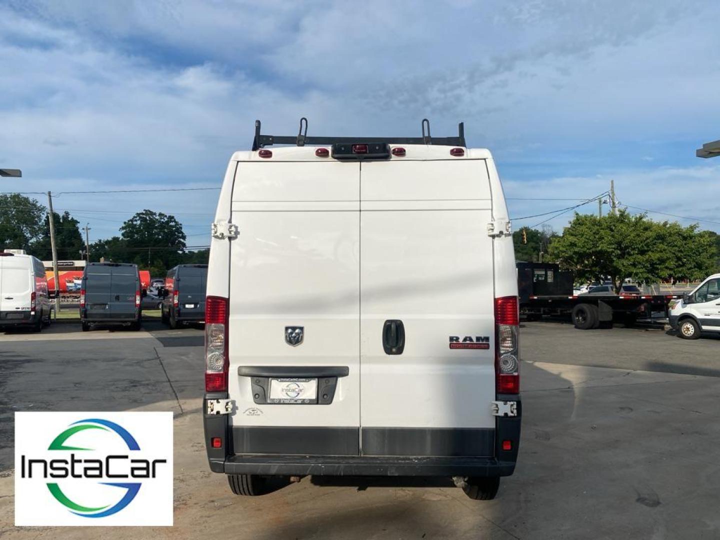 2017 Bright White Clearcoat /Gray Ram ProMaster 2500 High Roof (3C6TRVDG3HE) with an V6, 3.6L engine, 6-speed automatic transmission, located at 3147 E Independence Blvd, Charlotte, NC, 28205, 35.200268, -80.773651 - Looking for a reliable commercial van with plenty of cargo space? Look no further than this used 2017 Ram ProMaster 2500 High Roof. With a spacious interior and a powerful V6, 3.6L engine, this van is ready to tackle any job you throw its way.<br><br>With 210,992 miles on the odometer, this ProMaste - Photo#11