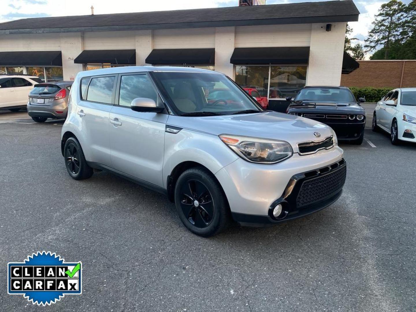 2016 Bright Silver /Gray 2-Tone Kia Soul + (KNDJP3A54G7) with an L4, 2.0L engine, 6-speed automatic transmission, located at 3147 E Independence Blvd, Charlotte, NC, 28205, 35.200268, -80.773651 - <b>Equipment</b><br>The vehicle features a hands-free Bluetooth phone system. See what's behind you with the back up camera on this Kia Soul. The Kia Soul has satellite radio capabilities. This model is equipped with the latest generation of XM/Sirius Radio. This 2016 Kia Soul has a clean CARFAX ve - Photo#5