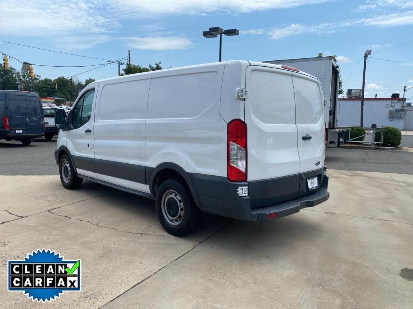 2018 Oxford White /Charcoal Ford Transit Van Base w/60/40 Pass-Side Cargo Doors (1FTYE1ZM4JK) with an V6, 3.7L engine, 6-speed automatic transmission, located at 3147 E Independence Blvd, Charlotte, NC, 28205, 35.200268, -80.773651 - Photo#9