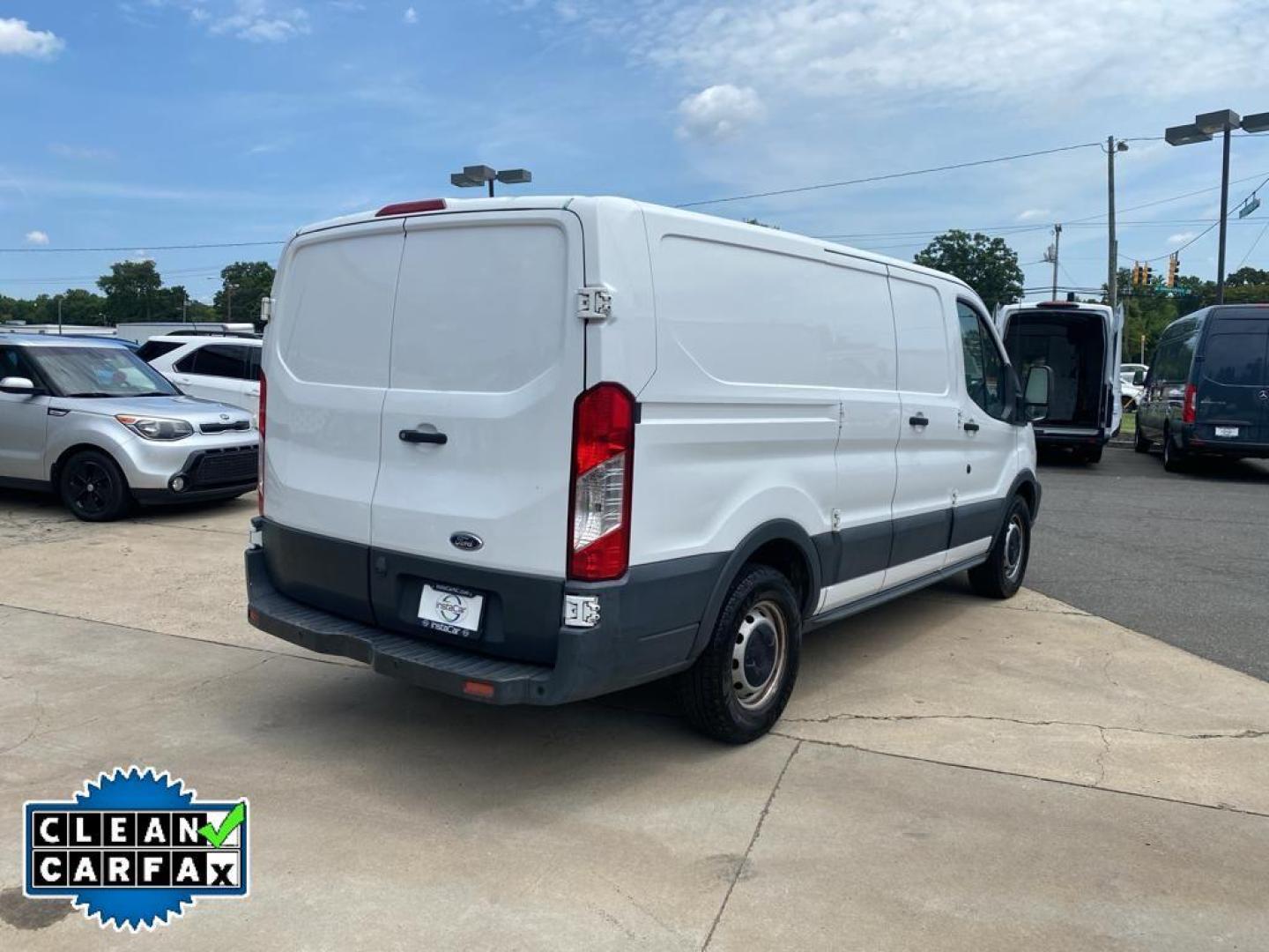 2018 Oxford White /Charcoal Ford Transit Van Base w/60/40 Pass-Side Cargo Doors (1FTYE1ZM4JK) with an V6, 3.7L engine, 6-speed automatic transmission, located at 3147 E Independence Blvd, Charlotte, NC, 28205, 35.200268, -80.773651 - Photo#11