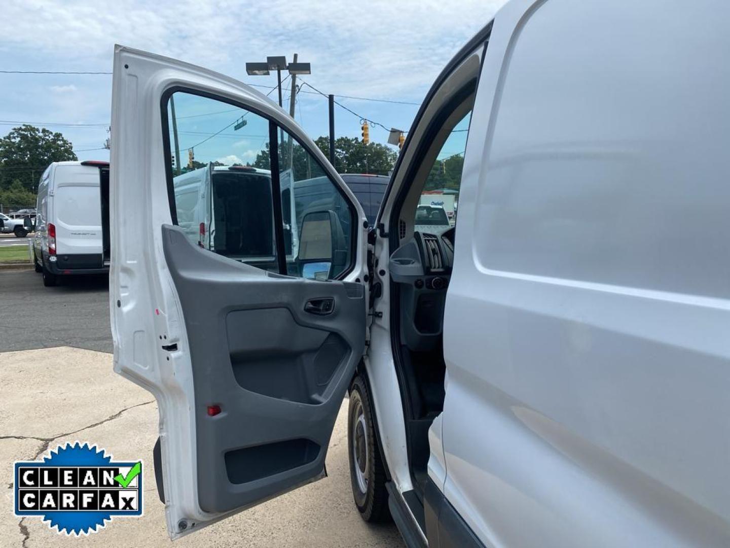 2018 Oxford White /Charcoal Ford Transit Van Base w/60/40 Pass-Side Cargo Doors (1FTYE1ZM4JK) with an V6, 3.7L engine, 6-speed automatic transmission, located at 3147 E Independence Blvd, Charlotte, NC, 28205, 35.200268, -80.773651 - Photo#17