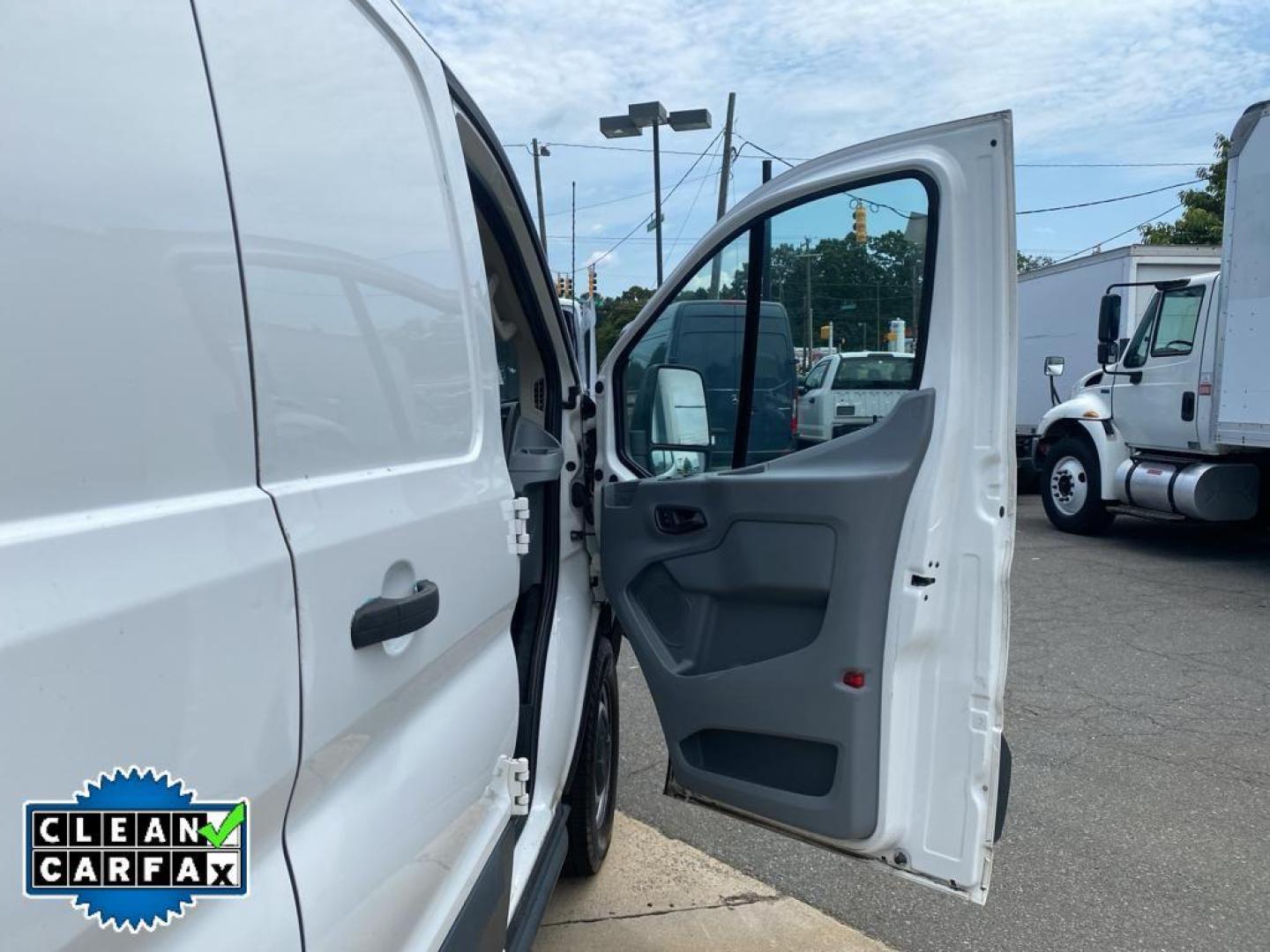 2018 Oxford White /Charcoal Ford Transit Van Base w/60/40 Pass-Side Cargo Doors (1FTYE1ZM4JK) with an V6, 3.7L engine, 6-speed automatic transmission, located at 3147 E Independence Blvd, Charlotte, NC, 28205, 35.200268, -80.773651 - Photo#19