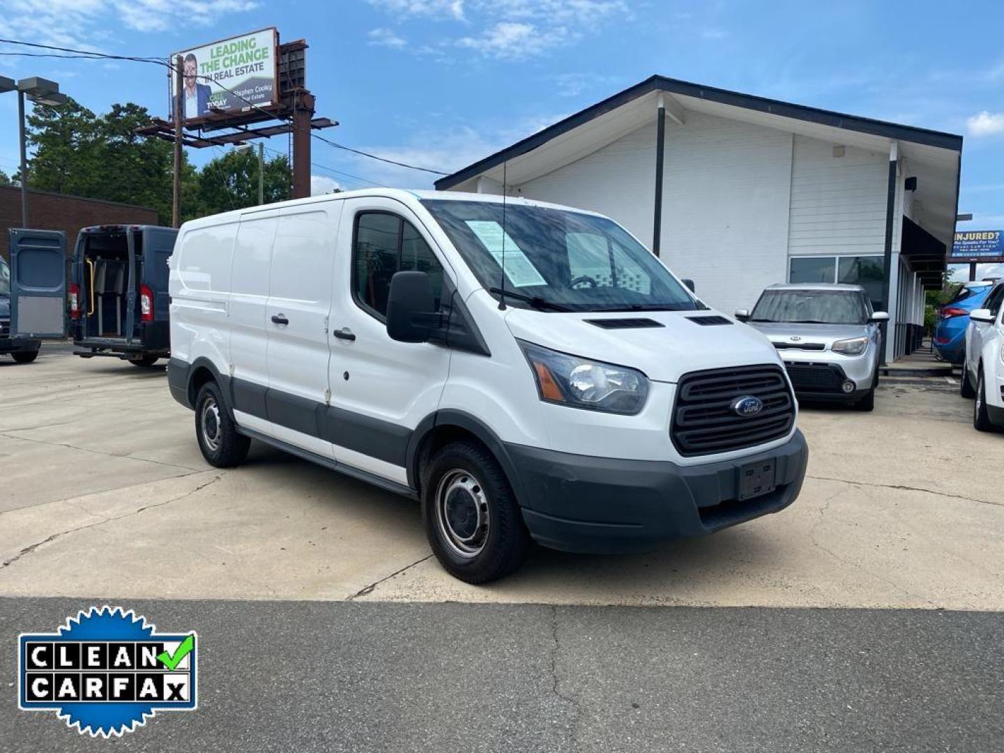 2018 Oxford White /Charcoal Ford Transit Van Base w/60/40 Pass-Side Cargo Doors (1FTYE1ZM4JK) with an V6, 3.7L engine, 6-speed automatic transmission, located at 3147 E Independence Blvd, Charlotte, NC, 28205, 35.200268, -80.773651 - Photo#5