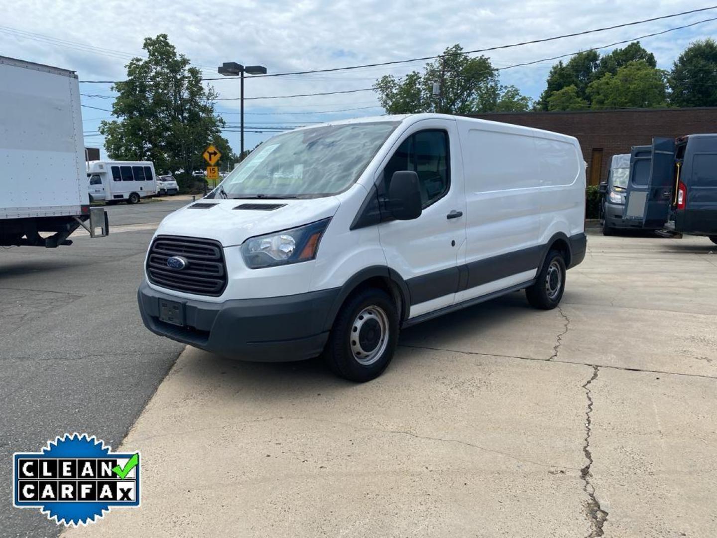 2018 Oxford White /Charcoal Ford Transit Van Base w/60/40 Pass-Side Cargo Doors (1FTYE1ZM4JK) with an V6, 3.7L engine, 6-speed automatic transmission, located at 3147 E Independence Blvd, Charlotte, NC, 28205, 35.200268, -80.773651 - Photo#7