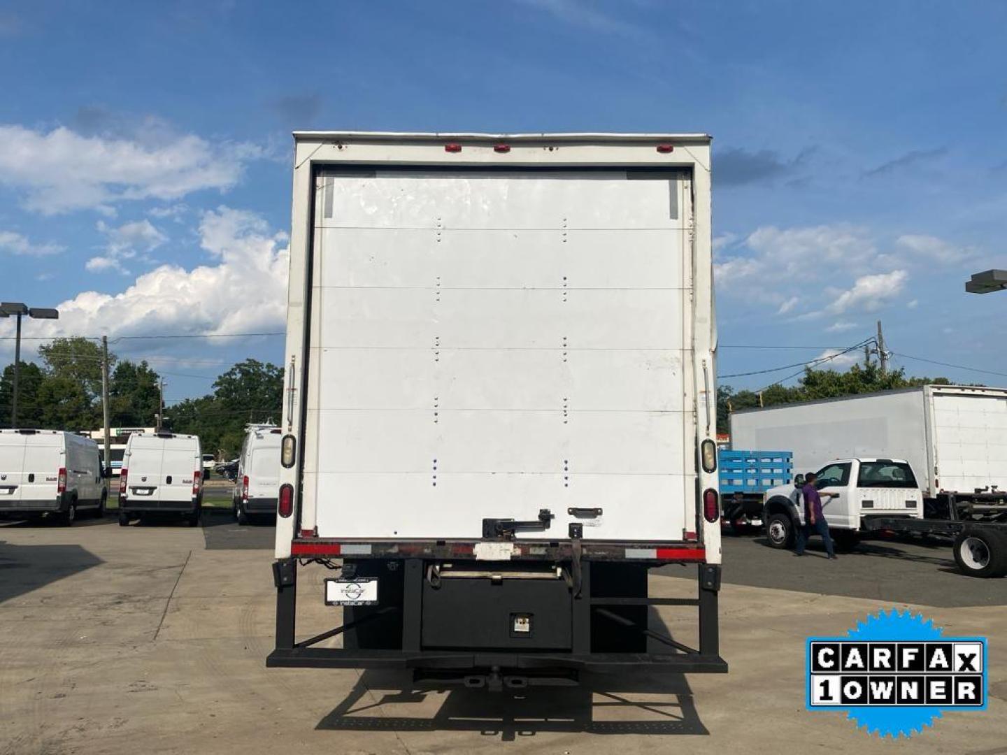 2017 WHITE International DuraStar 4300 (1HTMMMMM6HH) with an 6 Cyl, 6.7L engine, Automatic transmission, located at 3147 E Independence Blvd, Charlotte, NC, 28205, 35.200268, -80.773651 - Photo#10