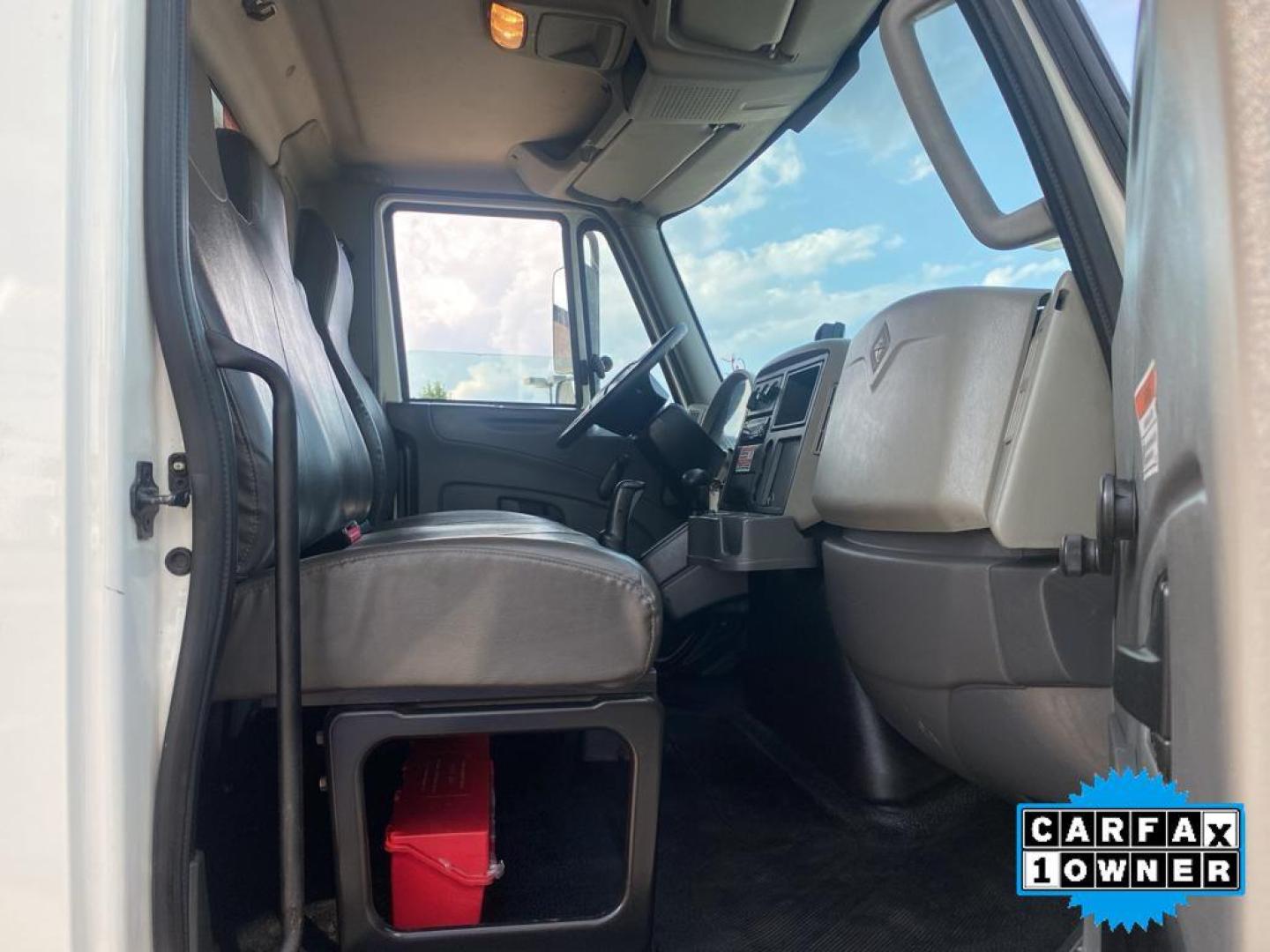 2017 WHITE International DuraStar 4300 (1HTMMMMM6HH) with an 6 Cyl, 6.7L engine, Automatic transmission, located at 3147 E Independence Blvd, Charlotte, NC, 28205, 35.200268, -80.773651 - Photo#20