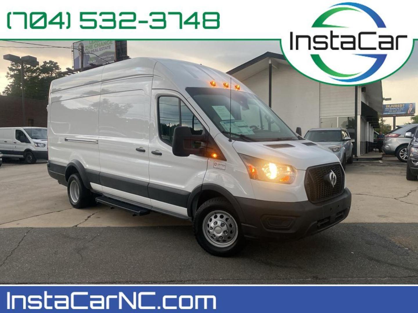 2022 Oxford White /Dark Palazzo Gray Ford Transit Van Base w/11,000 lb. GVWR (1FTRU8XG9NK) with an V6, 3.5L engine, 10-speed automatic transmission, located at 3147 E Independence Blvd, Charlotte, NC, 28205, 35.200268, -80.773651 - <b>Equipment</b><br>Protect this 2022 Ford Transit Van T-350HD EL High Roof from unwanted accidents with a cutting edge backup camera system. This vehicle is a certified CARFAX 1-owner. Our dealership has already run the CARFAX report and it is clean. A clean CARFAX is a great asset for resale valu - Photo#0