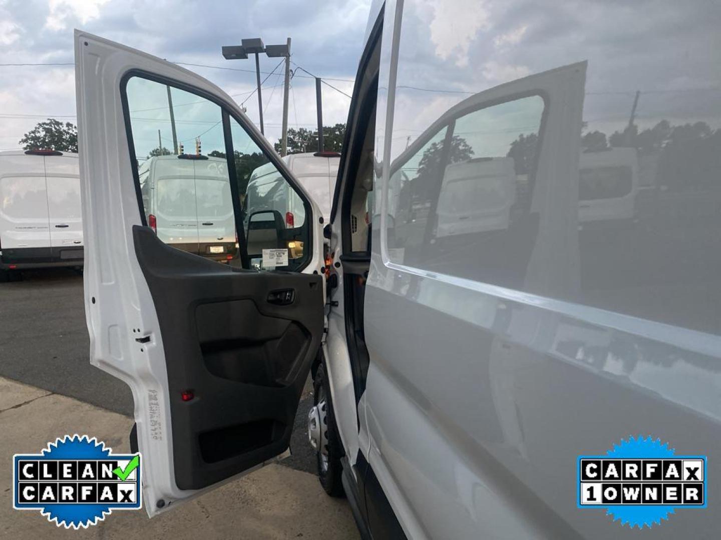 2022 Oxford White /Dark Palazzo Gray Ford Transit Van Base w/11,000 lb. GVWR (1FTRU8XG9NK) with an V6, 3.5L engine, 10-speed automatic transmission, located at 3147 E Independence Blvd, Charlotte, NC, 28205, 35.200268, -80.773651 - <b>Equipment</b><br>Protect this 2022 Ford Transit Van T-350HD EL High Roof from unwanted accidents with a cutting edge backup camera system. This vehicle is a certified CARFAX 1-owner. Our dealership has already run the CARFAX report and it is clean. A clean CARFAX is a great asset for resale valu - Photo#20