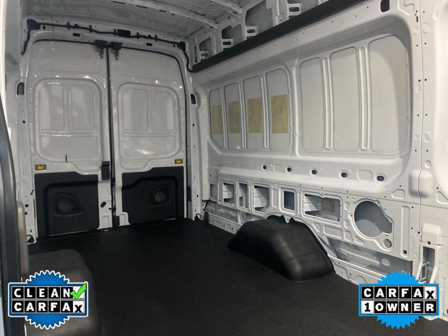 2022 Oxford White /Dark Palazzo Gray Ford Transit Van Base w/11,000 lb. GVWR (1FTRU8XG9NK) with an V6, 3.5L engine, 10-speed automatic transmission, located at 3147 E Independence Blvd, Charlotte, NC, 28205, 35.200268, -80.773651 - <b>Equipment</b><br>Protect this 2022 Ford Transit Van T-350HD EL High Roof from unwanted accidents with a cutting edge backup camera system. This vehicle is a certified CARFAX 1-owner. Our dealership has already run the CARFAX report and it is clean. A clean CARFAX is a great asset for resale valu - Photo#29