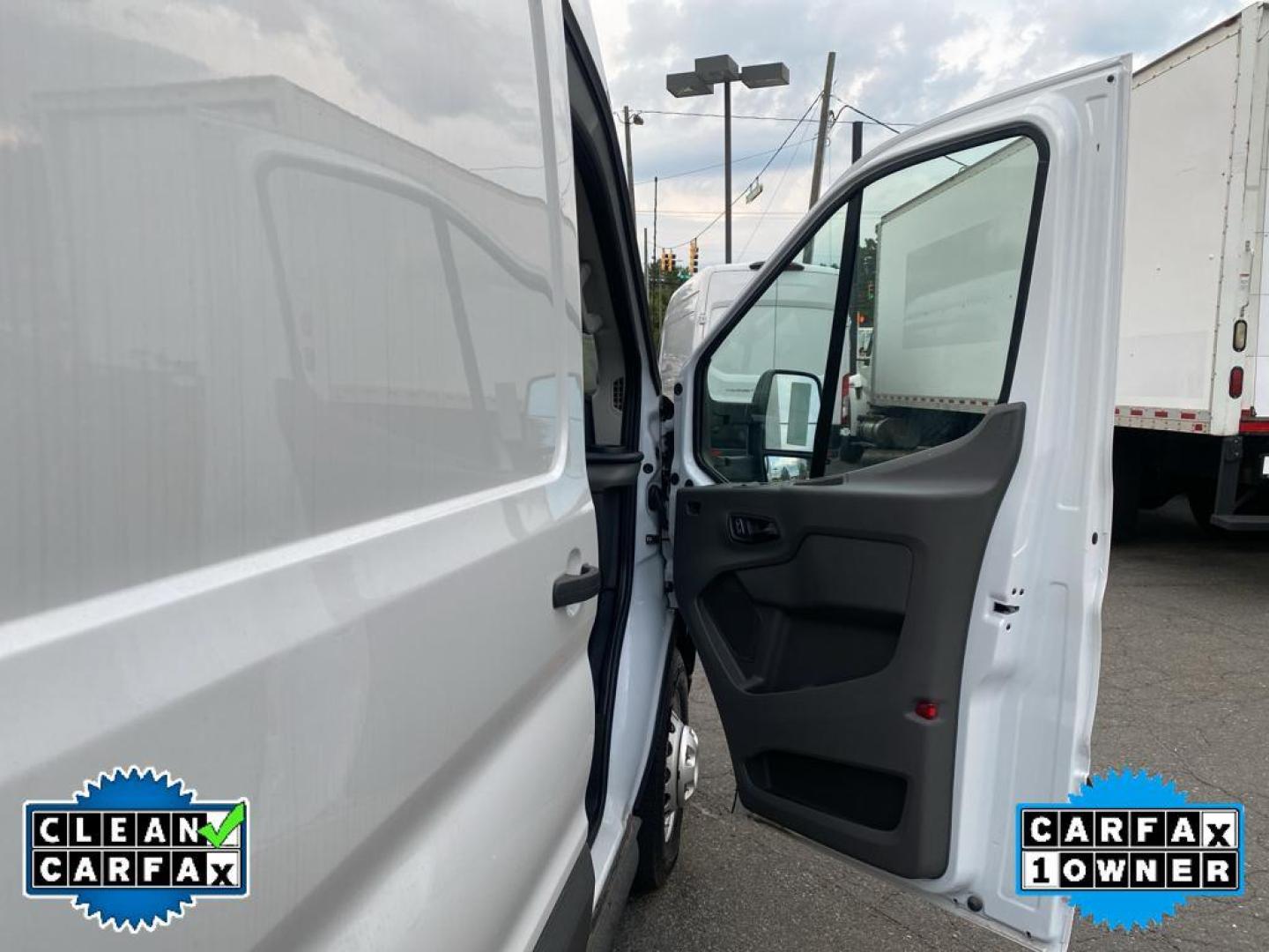 2022 Oxford White /Dark Palazzo Gray Ford Transit Van Base w/11,000 lb. GVWR (1FTRU8XG0NK) with an V6, 3.5L engine, 10-speed automatic transmission, located at 3147 E Independence Blvd, Charlotte, NC, 28205, 35.200268, -80.773651 - <b>Equipment</b><br>Our dealership has already run the CARFAX report and it is clean. A clean CARFAX is a great asset for resale value in the future. Protect this 2022 Ford Transit Van T-350HD EL High Roof from unwanted accidents with a cutting edge backup camera system. This Ford Transit Van featu - Photo#22