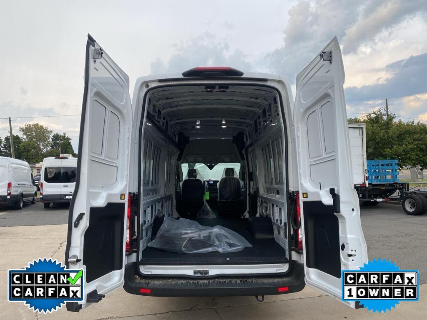 2022 Oxford White /Dark Palazzo Gray Ford Transit Van Base w/11,000 lb. GVWR (1FTRU8XG0NK) with an V6, 3.5L engine, 10-speed automatic transmission, located at 3147 E Independence Blvd, Charlotte, NC, 28205, 35.200268, -80.773651 - <b>Equipment</b><br>Our dealership has already run the CARFAX report and it is clean. A clean CARFAX is a great asset for resale value in the future. Protect this 2022 Ford Transit Van T-350HD EL High Roof from unwanted accidents with a cutting edge backup camera system. This Ford Transit Van featu - Photo#30