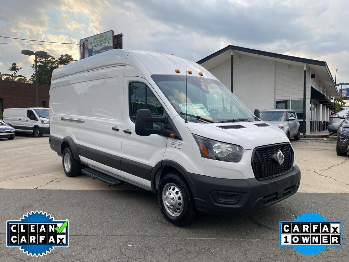 2022 Oxford White /Dark Palazzo Gray Ford Transit Van Base w/11,000 lb. GVWR (1FTRU8XG0NK) with an V6, 3.5L engine, 10-speed automatic transmission, located at 3147 E Independence Blvd, Charlotte, NC, 28205, 35.200268, -80.773651 - <b>Equipment</b><br>Our dealership has already run the CARFAX report and it is clean. A clean CARFAX is a great asset for resale value in the future. Protect this 2022 Ford Transit Van T-350HD EL High Roof from unwanted accidents with a cutting edge backup camera system. This Ford Transit Van featu - Photo#8