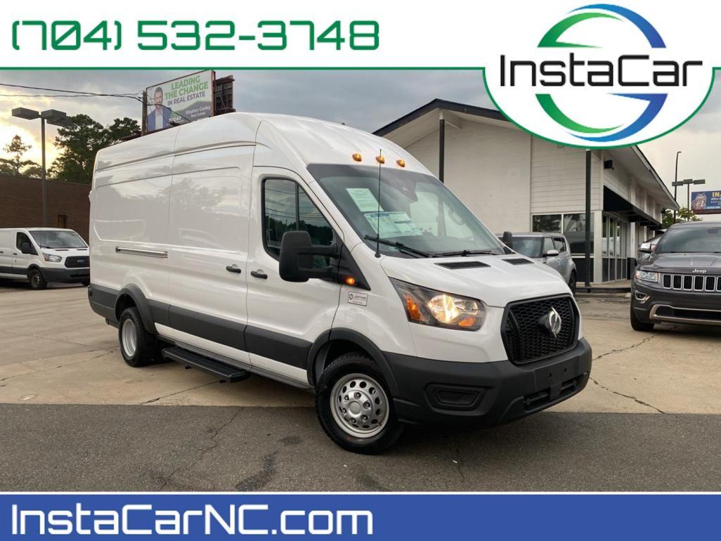 2022 Oxford White /Dark Palazzo Gray Ford Transit Van Base w/11,000 lb. GVWR (1FTRU8XG8NK) with an V6, 3.5L engine, 10-speed automatic transmission, located at 3147 E Independence Blvd, Charlotte, NC, 28205, 35.200268, -80.773651 - Photo#0