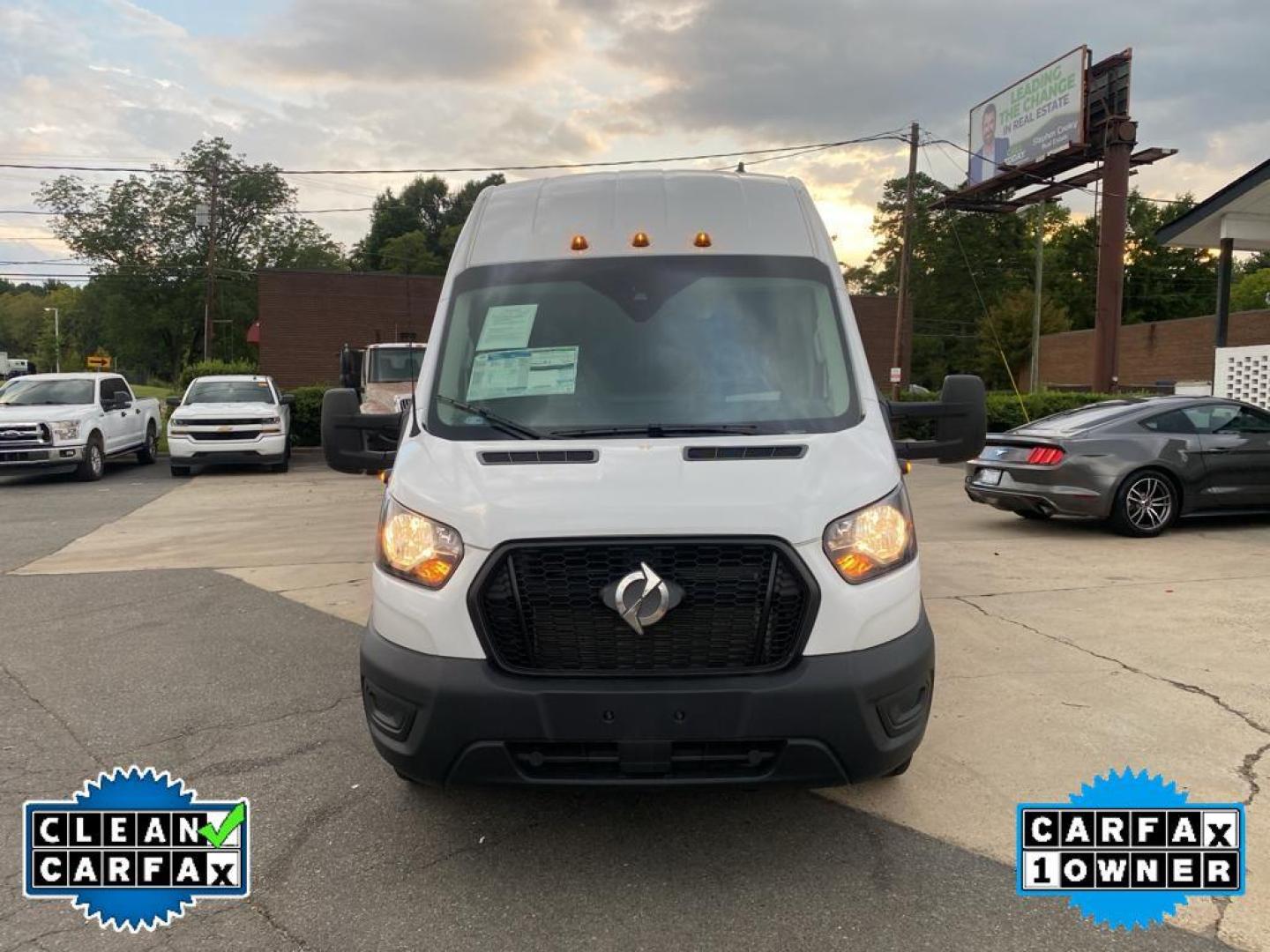 2022 Oxford White /Dark Palazzo Gray Ford Transit Van Base w/11,000 lb. GVWR (1FTRU8XG8NK) with an V6, 3.5L engine, 10-speed automatic transmission, located at 3147 E Independence Blvd, Charlotte, NC, 28205, 35.200268, -80.773651 - <b>Equipment</b><br>This model features a hands-free Bluetooth phone system. The rear parking assist technology on this 1 ton van will put you at ease when reversing. The system alerts you as you get closer to an obstruction. This vehicle is a certified CARFAX 1-owner. This vehicle has a clean CARF - Photo#9