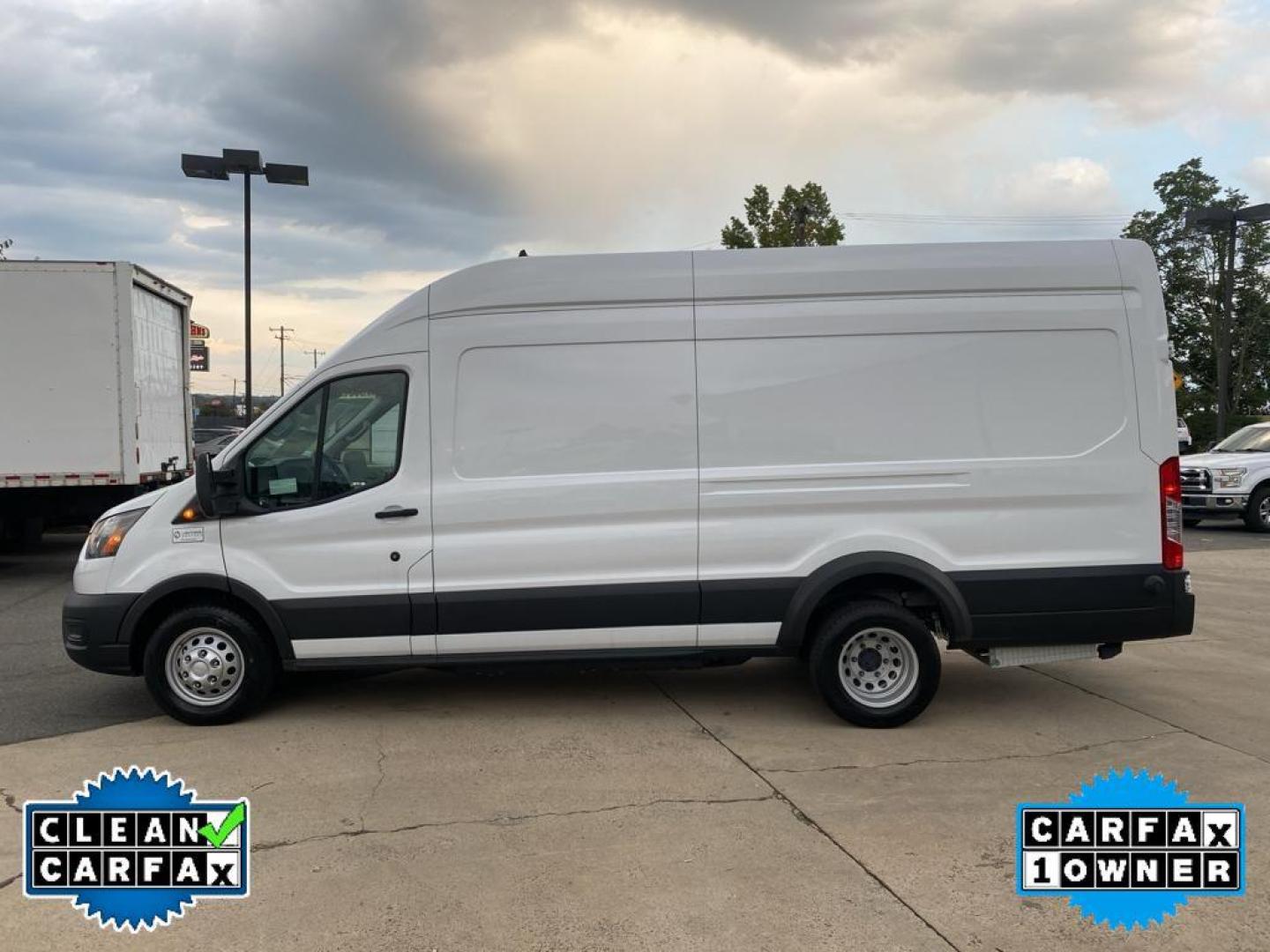 2022 Oxford White /Dark Palazzo Gray Ford Transit Van Base w/11,000 lb. GVWR (1FTRU8XG8NK) with an V6, 3.5L engine, 10-speed automatic transmission, located at 3147 E Independence Blvd, Charlotte, NC, 28205, 35.200268, -80.773651 - <b>Equipment</b><br>This model features a hands-free Bluetooth phone system. The rear parking assist technology on this 1 ton van will put you at ease when reversing. The system alerts you as you get closer to an obstruction. This vehicle is a certified CARFAX 1-owner. This vehicle has a clean CARF - Photo#11