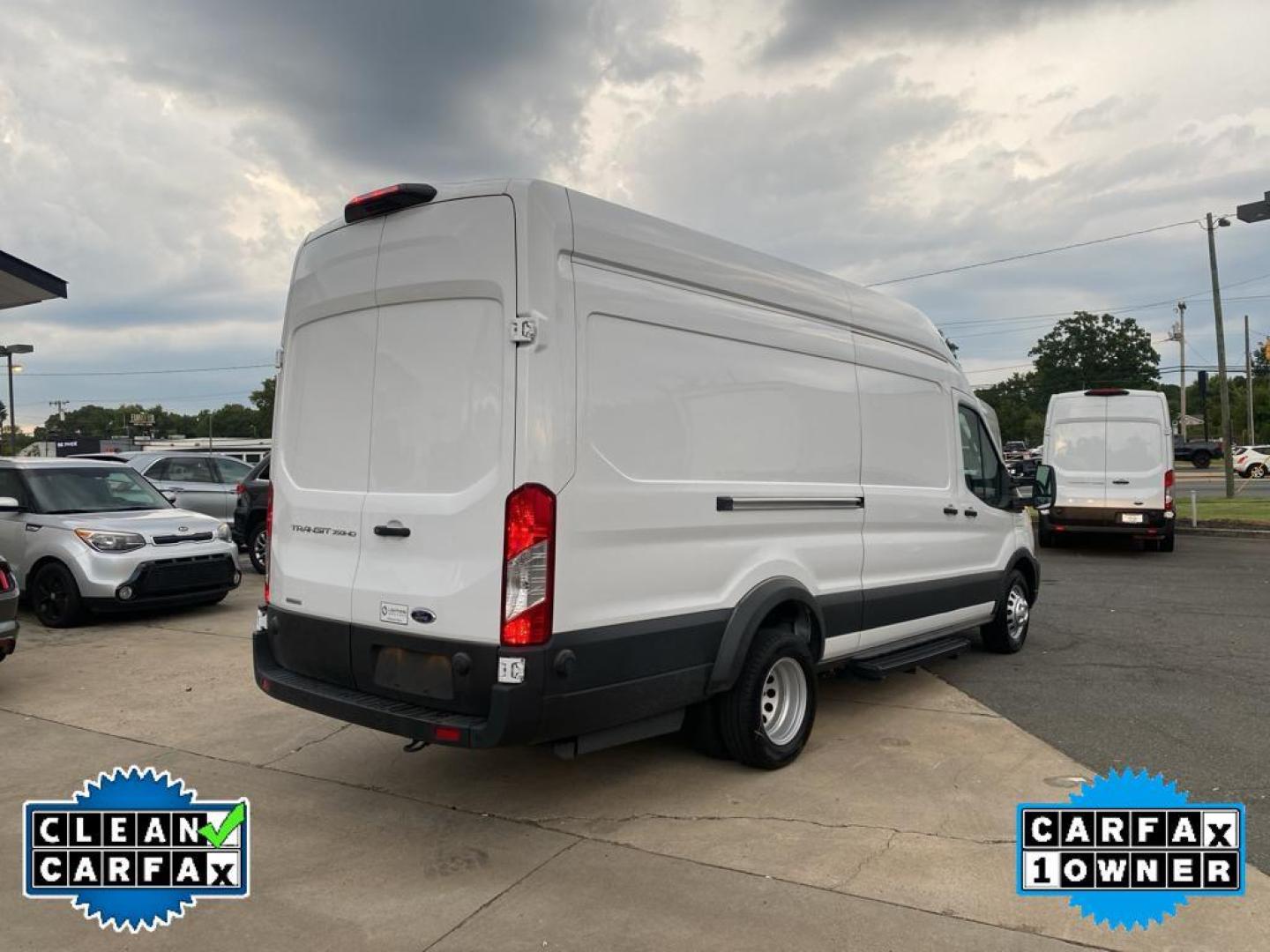 2022 Oxford White /Dark Palazzo Gray Ford Transit Van Base w/11,000 lb. GVWR (1FTRU8XG8NK) with an V6, 3.5L engine, 10-speed automatic transmission, located at 3147 E Independence Blvd, Charlotte, NC, 28205, 35.200268, -80.773651 - <b>Equipment</b><br>This model features a hands-free Bluetooth phone system. The rear parking assist technology on this 1 ton van will put you at ease when reversing. The system alerts you as you get closer to an obstruction. This vehicle is a certified CARFAX 1-owner. This vehicle has a clean CARF - Photo#14