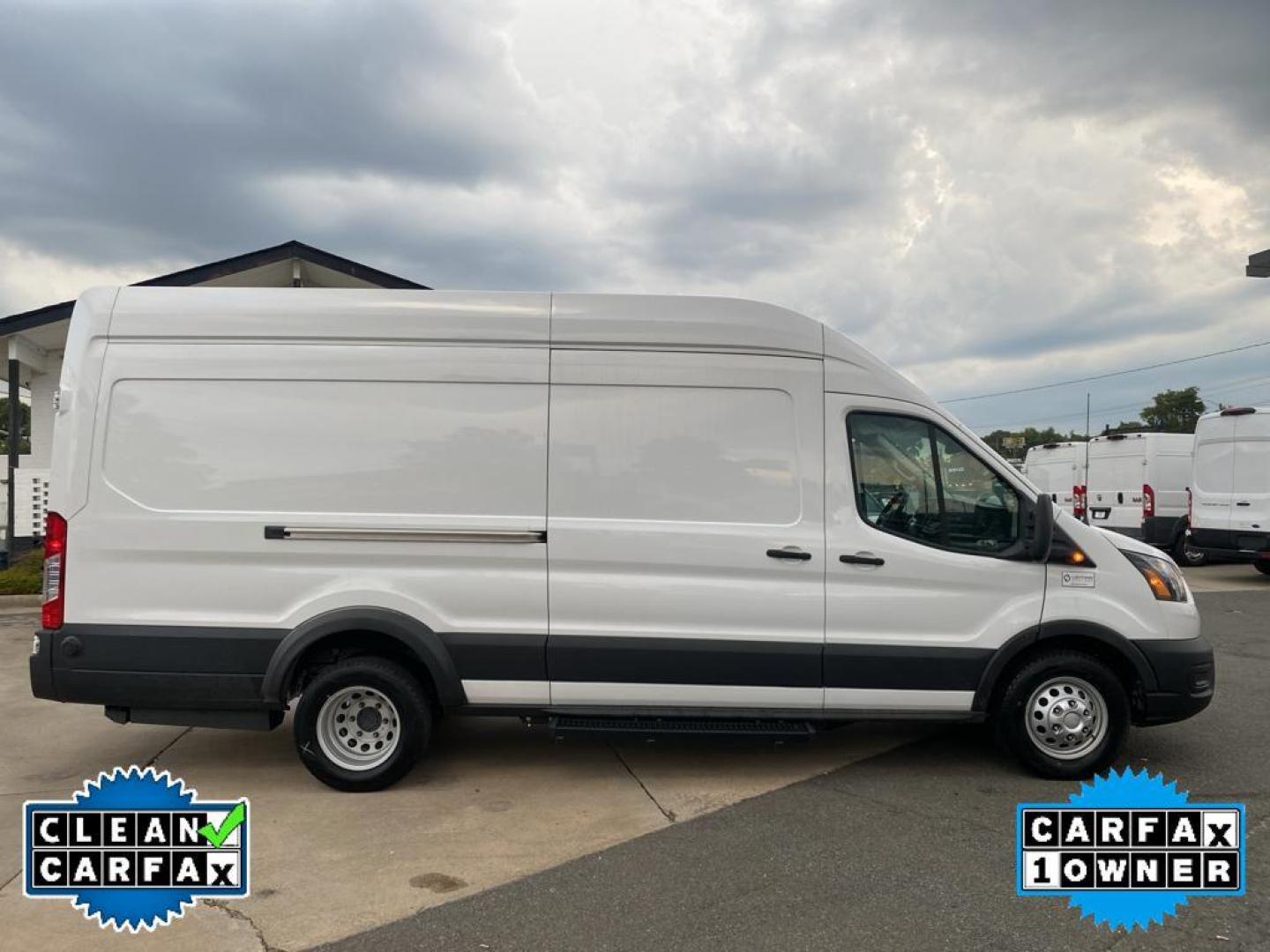 2022 Oxford White /Dark Palazzo Gray Ford Transit Van Base w/11,000 lb. GVWR (1FTRU8XG8NK) with an V6, 3.5L engine, 10-speed automatic transmission, located at 3147 E Independence Blvd, Charlotte, NC, 28205, 35.200268, -80.773651 - <b>Equipment</b><br>This model features a hands-free Bluetooth phone system. The rear parking assist technology on this 1 ton van will put you at ease when reversing. The system alerts you as you get closer to an obstruction. This vehicle is a certified CARFAX 1-owner. This vehicle has a clean CARF - Photo#15