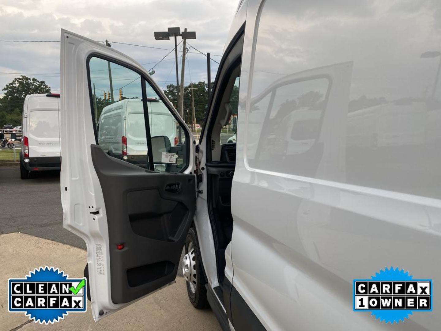 2022 Oxford White /Dark Palazzo Gray Ford Transit Van Base w/11,000 lb. GVWR (1FTRU8XG8NK) with an V6, 3.5L engine, 10-speed automatic transmission, located at 3147 E Independence Blvd, Charlotte, NC, 28205, 35.200268, -80.773651 - <b>Equipment</b><br>This model features a hands-free Bluetooth phone system. The rear parking assist technology on this 1 ton van will put you at ease when reversing. The system alerts you as you get closer to an obstruction. This vehicle is a certified CARFAX 1-owner. This vehicle has a clean CARF - Photo#20