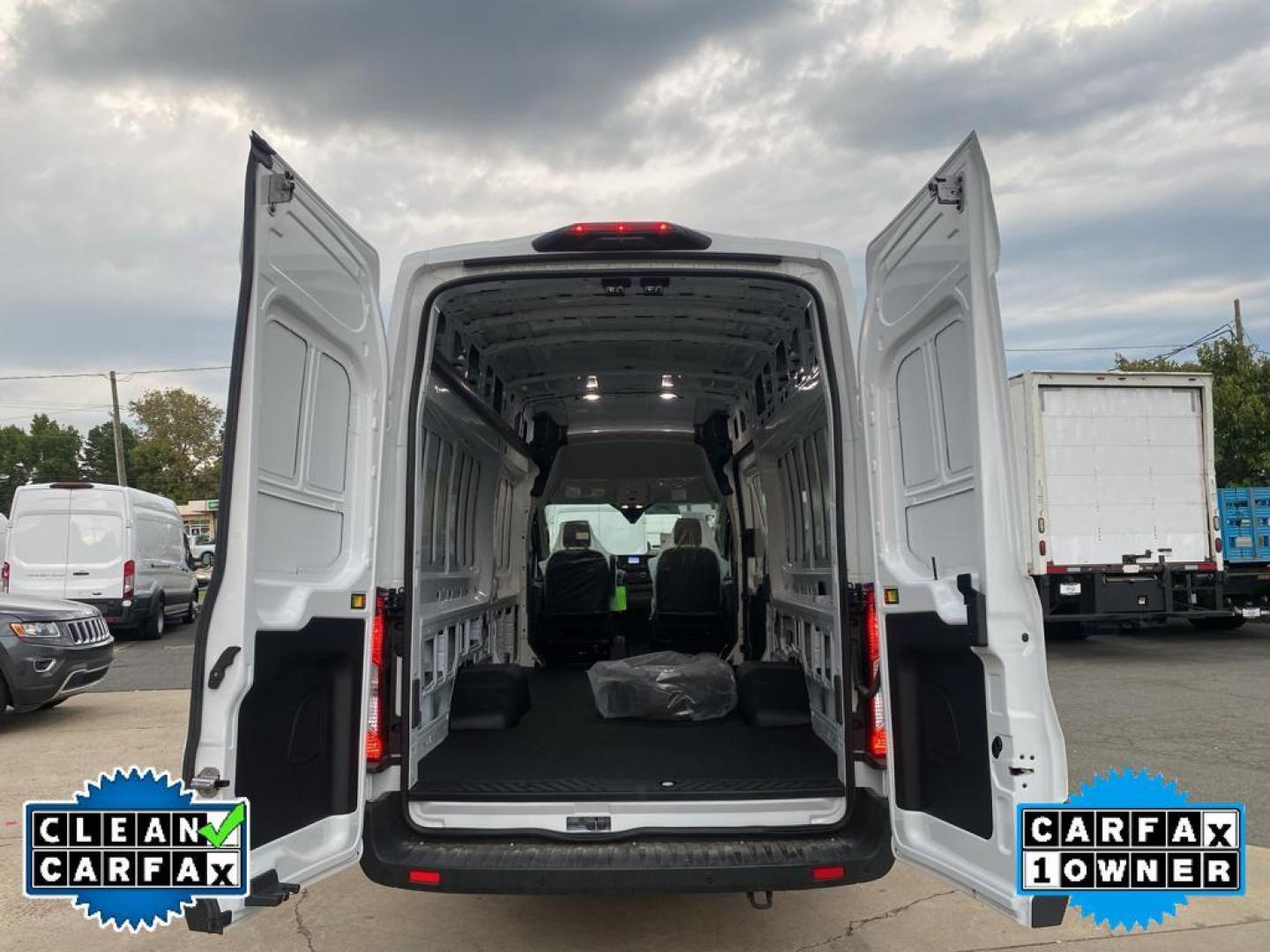 2022 Oxford White /Dark Palazzo Gray Ford Transit Van Base w/11,000 lb. GVWR (1FTRU8XG8NK) with an V6, 3.5L engine, 10-speed automatic transmission, located at 3147 E Independence Blvd, Charlotte, NC, 28205, 35.200268, -80.773651 - <b>Equipment</b><br>This model features a hands-free Bluetooth phone system. The rear parking assist technology on this 1 ton van will put you at ease when reversing. The system alerts you as you get closer to an obstruction. This vehicle is a certified CARFAX 1-owner. This vehicle has a clean CARF - Photo#30