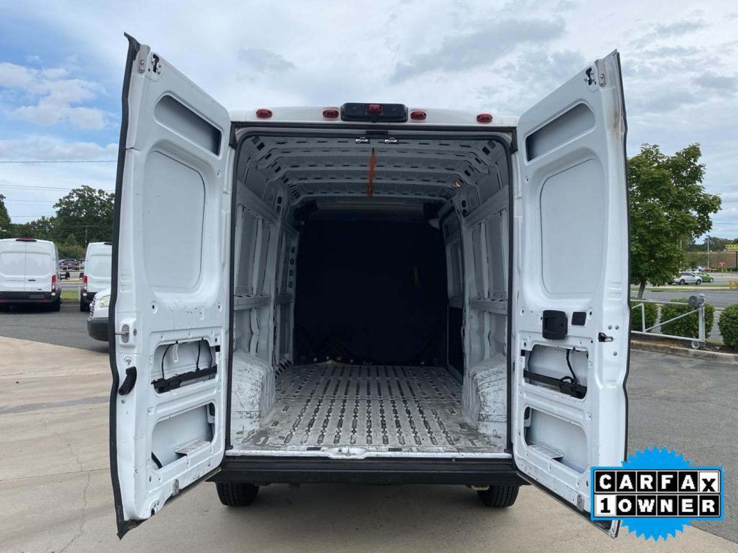 2021 Bright White Clearcoat /Black Ram ProMaster 2500 High Roof (3C6LRVDG8ME) with an V6, 3.6L engine, 6-speed automatic transmission, located at 3147 E Independence Blvd, Charlotte, NC, 28205, 35.200268, -80.773651 - <b>Equipment</b><br>Protect the Ram ProMaster 2500 from unwanted accidents with a cutting edge backup camera system. This vehicle is a certified CARFAX 1-owner. This unit features a hands-free Bluetooth phone system. Quickly unlock this model with keyless entry. Set the temperature exactly where you - Photo#27