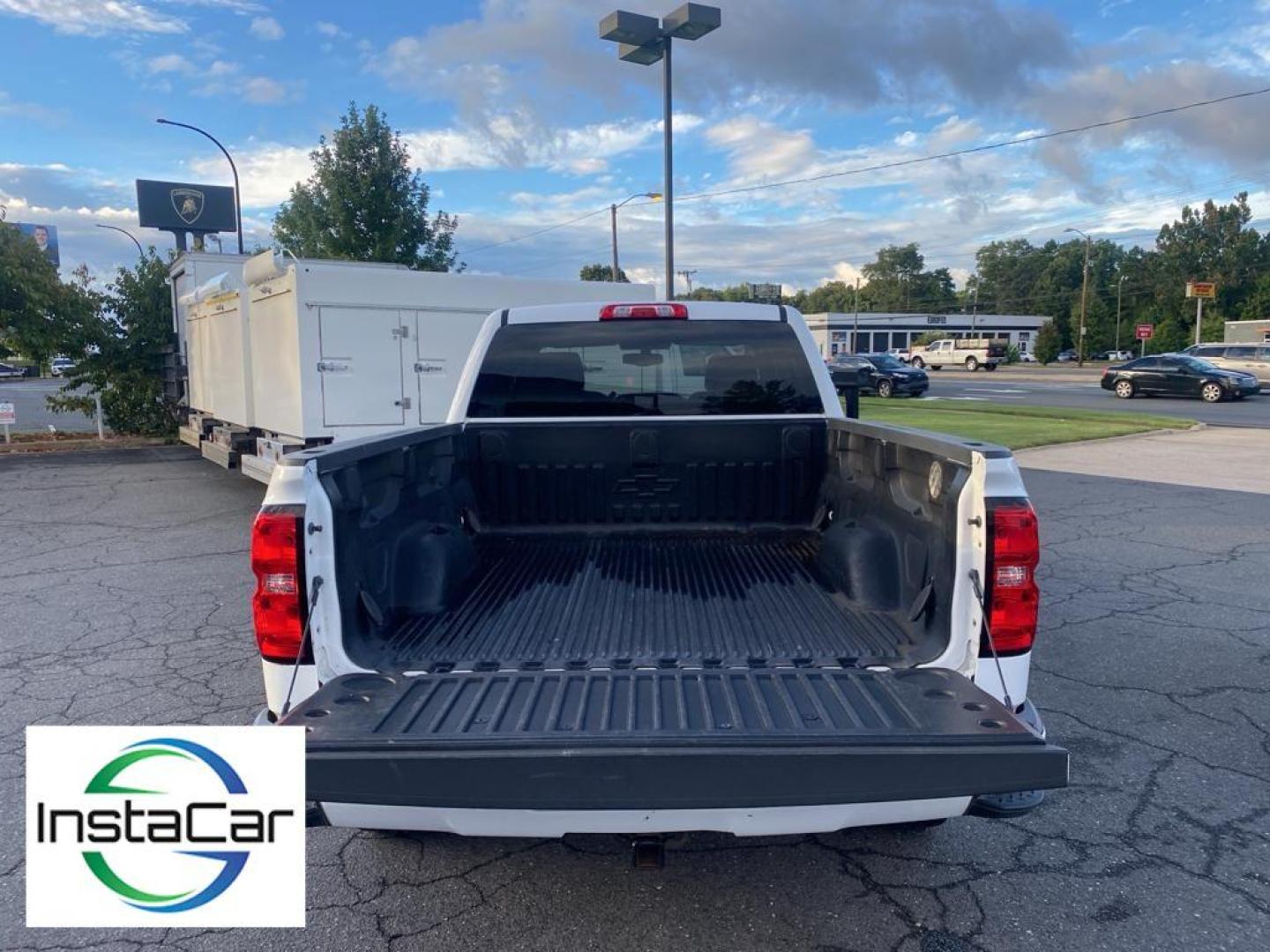 2018 Summit White /Dark Ash/Jet Black Chevrolet Silverado Custom (1GCVKPEC3JZ) with an V8, 5.3L engine, 6-speed automatic transmission, located at 3147 E Independence Blvd, Charlotte, NC, 28205, 35.200268, -80.773651 - <b>Equipment</b><br>This Chevrolet Silverado will allow to see the road and so much more with the HID headlights. The premium wheels make this model stand out from the crowd. Bluetooth technology is built into this vehicle, keeping your hands on the steering wheel and your focus on the road. The sat - Photo#29