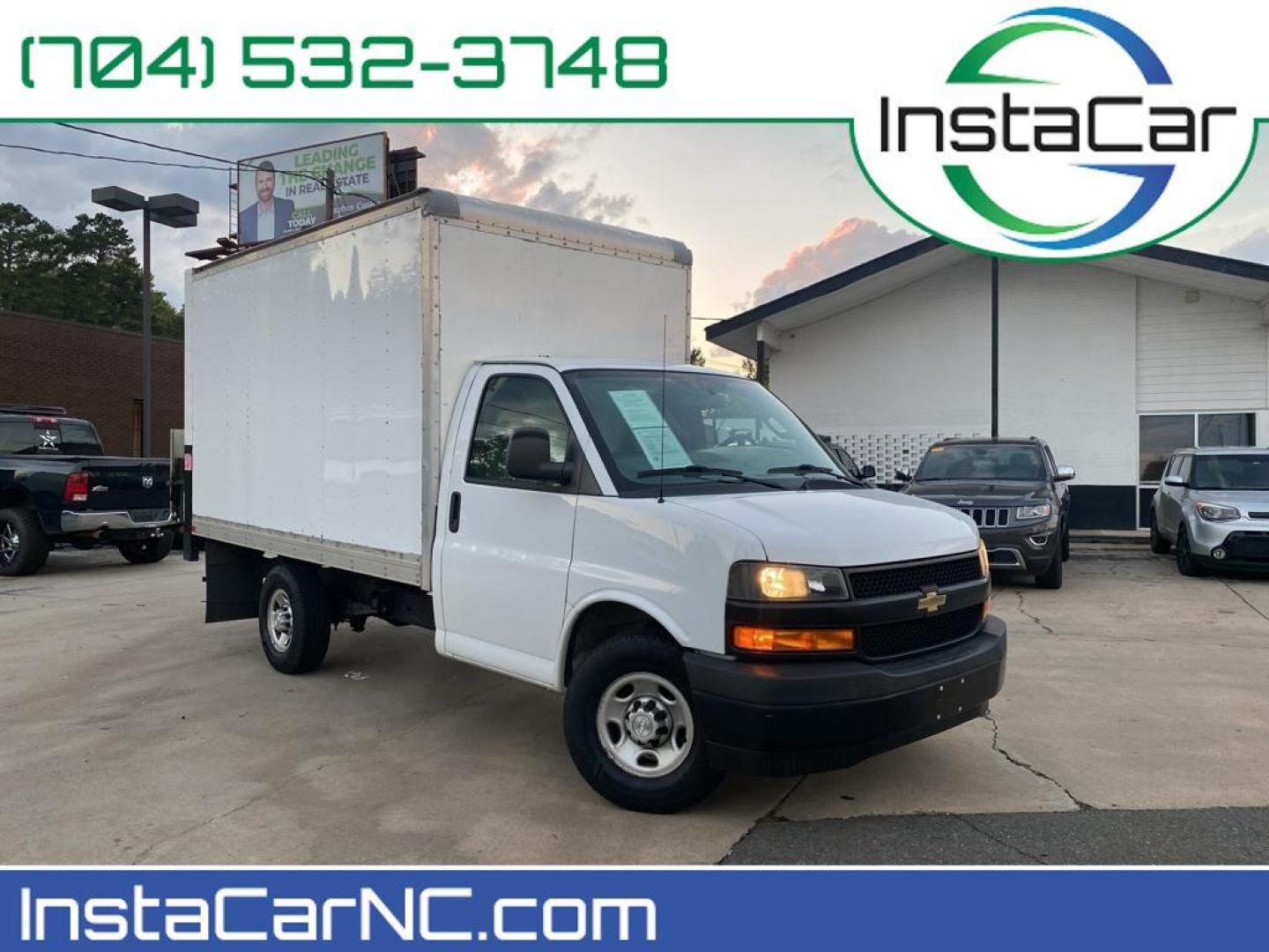 2018 Summit White /Medium Pewter Chevrolet Express Work Van (1GB0GRFP3J1) with an V6, 4.3L engine, 8-speed automatic transmission, located at 3147 E Independence Blvd, Charlotte, NC, 28205, 35.200268, -80.773651 - Photo#0