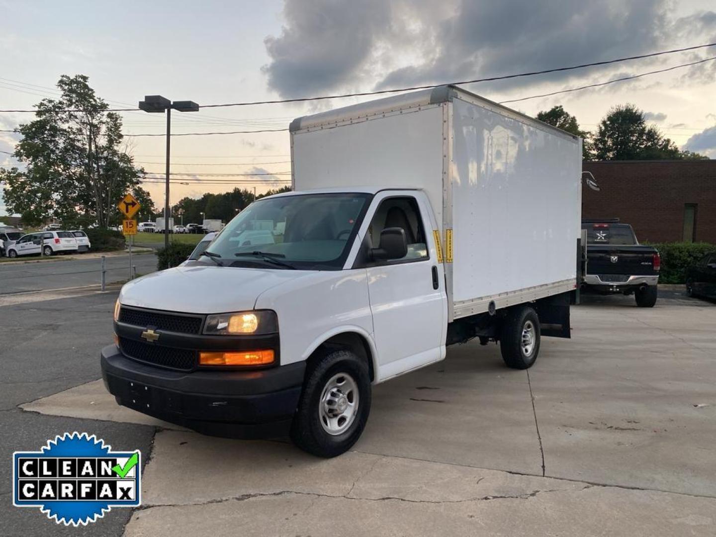 2018 Summit White /Medium Pewter Chevrolet Express Work Van (1GB0GRFP3J1) with an V6, 4.3L engine, 8-speed automatic transmission, located at 3147 E Independence Blvd, Charlotte, NC, 28205, 35.200268, -80.773651 - Photo#10