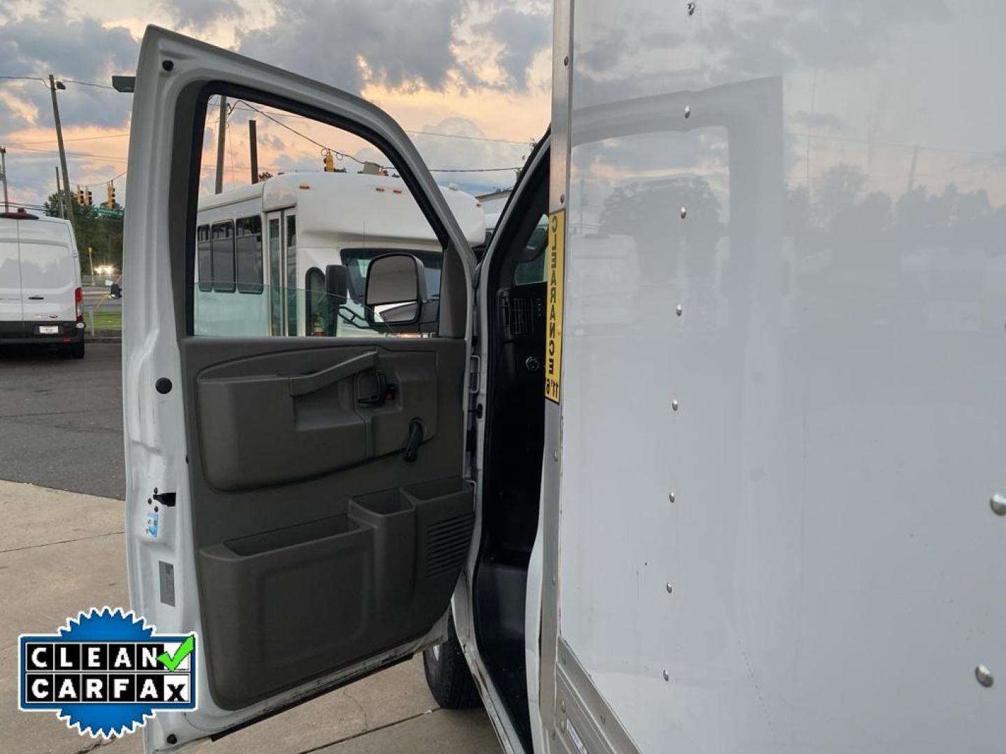 2018 Summit White /Medium Pewter Chevrolet Express Work Van (1GB0GRFP3J1) with an V6, 4.3L engine, 8-speed automatic transmission, located at 3147 E Independence Blvd, Charlotte, NC, 28205, 35.200268, -80.773651 - Photo#20