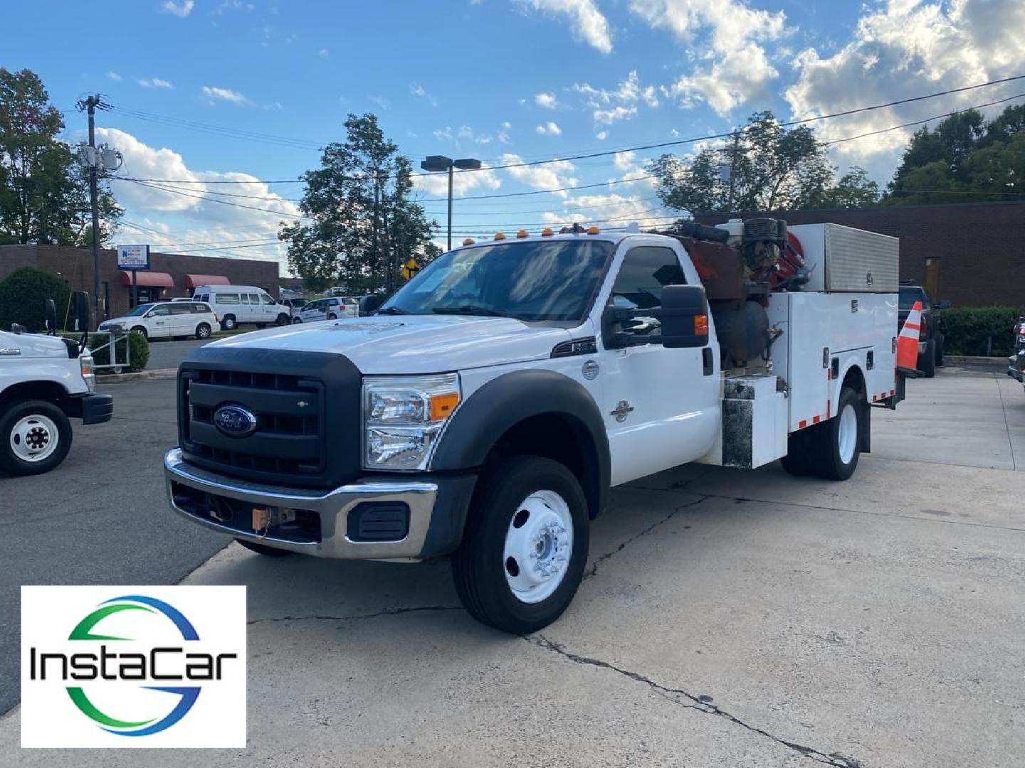 2016 Oxford White /Steel Ford F-550 XL (1FDUF5HT0GE) with an V8, 6.7L engine, 6-speed automatic transmission, located at 3147 E Independence Blvd, Charlotte, NC, 28205, 35.200268, -80.773651 - <b>Equipment</b><br>The Ford F-550 features a hands-free Bluetooth phone system. The steering wheel audio controls on this Ford F-550 keep the volume and station within easy reach. A trailer braking system is already installed on the Ford F-550. Always ready for work. this 2016 Ford F-550 F Series - Photo#11