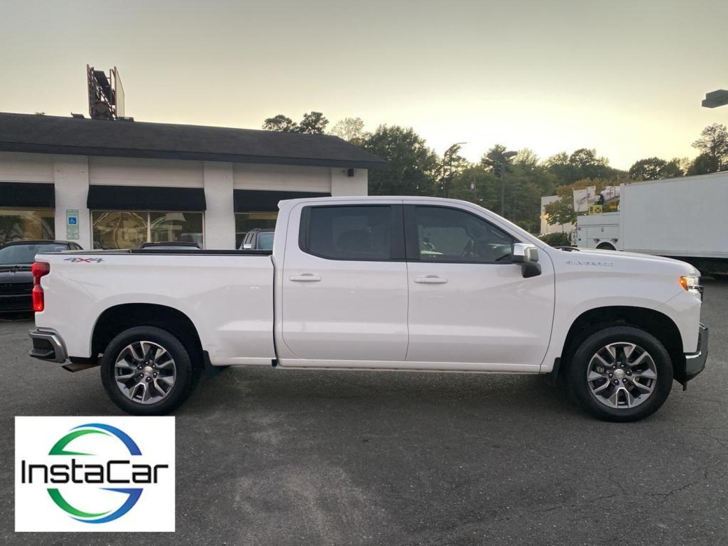 2022 white Chevrolet Silverado LT (1GCPYDEK6NZ) with an 4 Cyl, 2.7L engine, Automatic transmission, located at 3147 E Independence Blvd, Charlotte, NC, 28205, 35.200268, -80.773651 - <b>Equipment</b><br>The steering wheel audio controls on this vehicle keep the volume and station within easy reach. This 2022 Chevrolet Silverado 1500 comes equipped with Android Auto for seamless smartphone integration on the road. Apple CarPlay: Seamless smartphone integration for this vehicle - - Photo#13