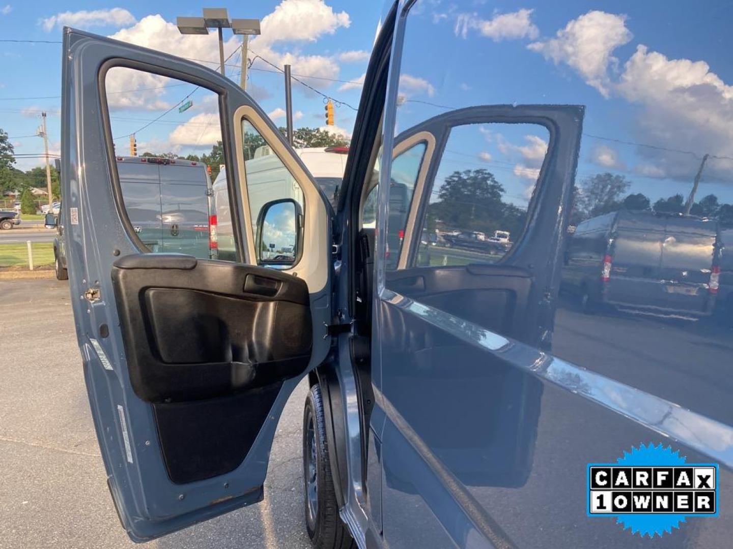 2019 Patriot Blue Pearlcoat /Black Ram ProMaster 3500 High Roof (3C6URVJG6KE) with an V6, 3.6L engine, 6-speed automatic transmission, located at 3147 E Independence Blvd, Charlotte, NC, 28205, 35.200268, -80.773651 - <b>Equipment</b><br>See what's behind you with the back up camera on this 2019 Ram ProMaster 3500 . This Ram ProMaster 3500 features a hands-free Bluetooth phone system. This vehicle is a certified CARFAX 1-owner. The vehicle is front wheel drive. This 2019 Ram ProMaster 3500 shines with an exquisi - Photo#18