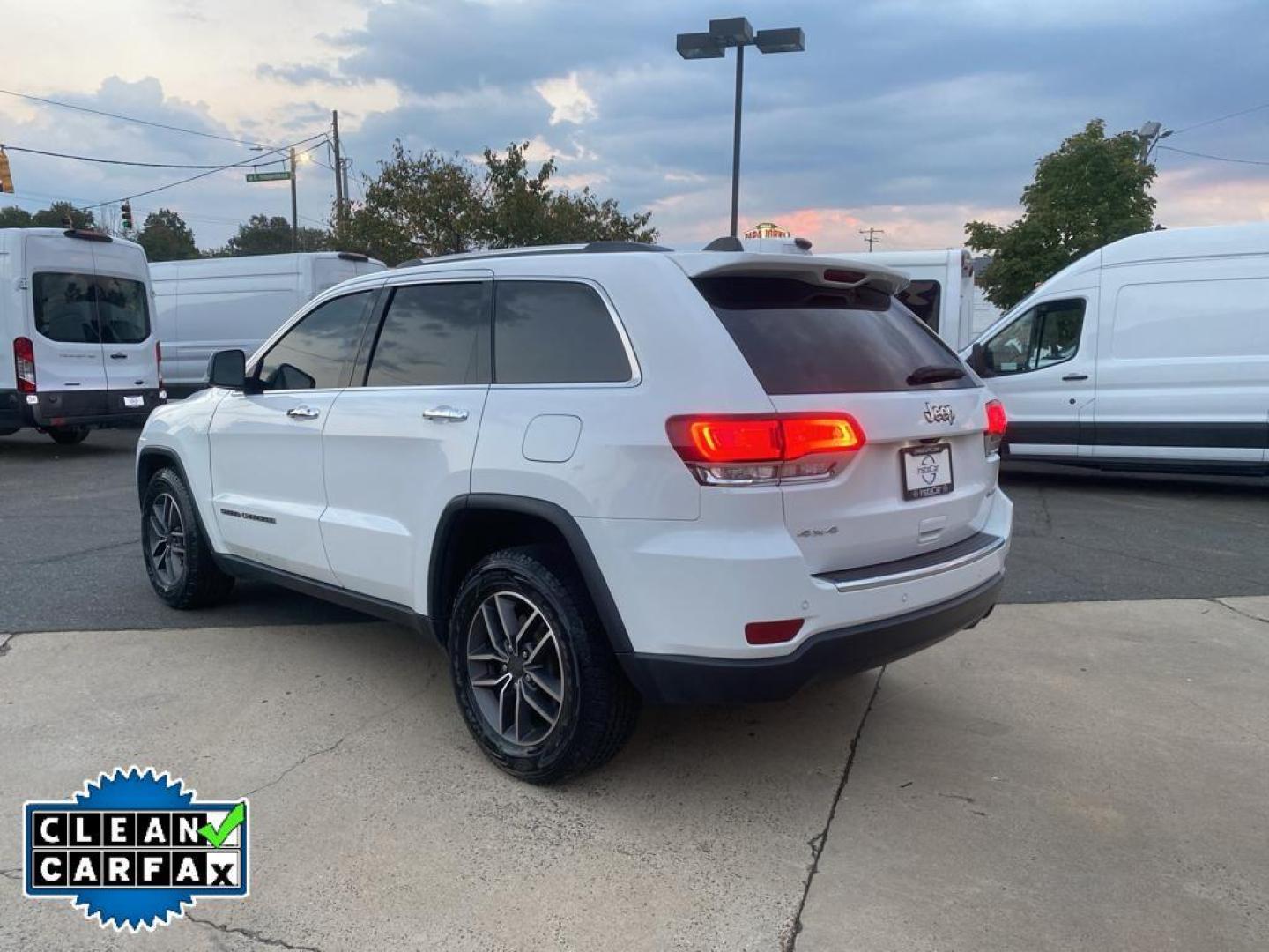 2020 White Jeep Grand Cherokee Limited (1C4RJFBG5LC) with an V6, 3.6L engine, Automatic transmission, located at 3147 E Independence Blvd, Charlotte, NC, 28205, 35.200268, -80.773651 - Discover adventure and luxury combined in this exceptional 2020 Jeep Grand Cherokee Limited, available now at our dealership. Designed for those who crave the thrill of the road, this SUV offers a robust V6, 3.6L engine paired with 4WD, ensuring a powerful and dynamic driving experience no matter th - Photo#13