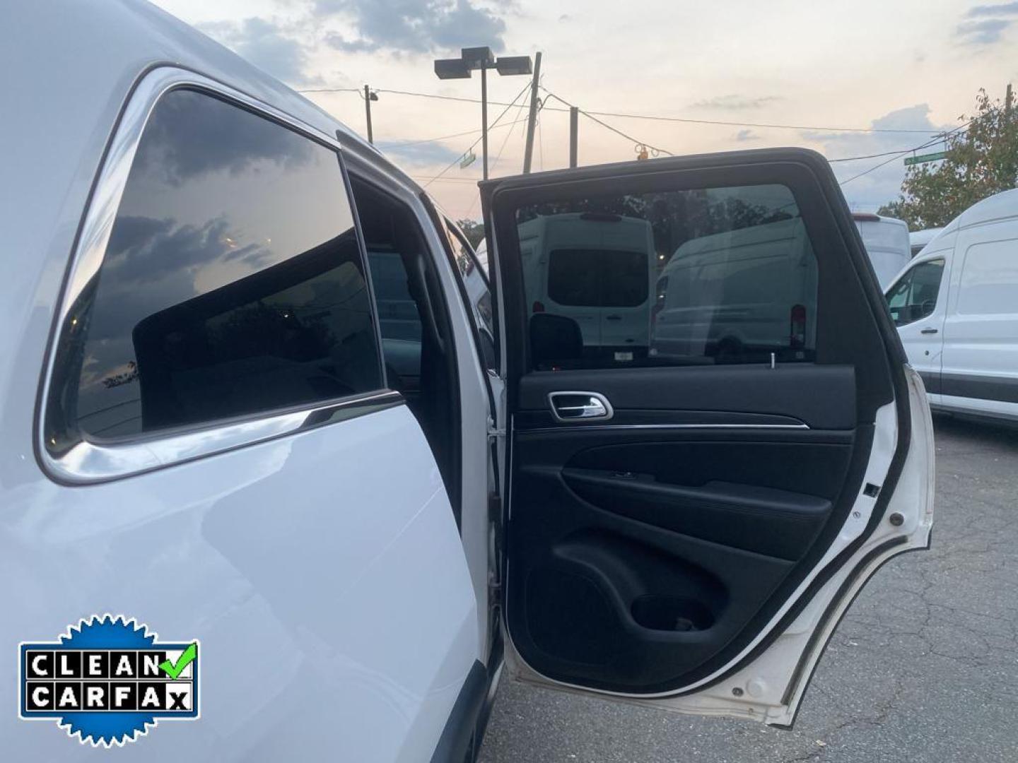 2020 White Jeep Grand Cherokee Limited (1C4RJFBG5LC) with an V6, 3.6L engine, Automatic transmission, located at 3147 E Independence Blvd, Charlotte, NC, 28205, 35.200268, -80.773651 - Discover adventure and luxury combined in this exceptional 2020 Jeep Grand Cherokee Limited, available now at our dealership. Designed for those who crave the thrill of the road, this SUV offers a robust V6, 3.6L engine paired with 4WD, ensuring a powerful and dynamic driving experience no matter th - Photo#24