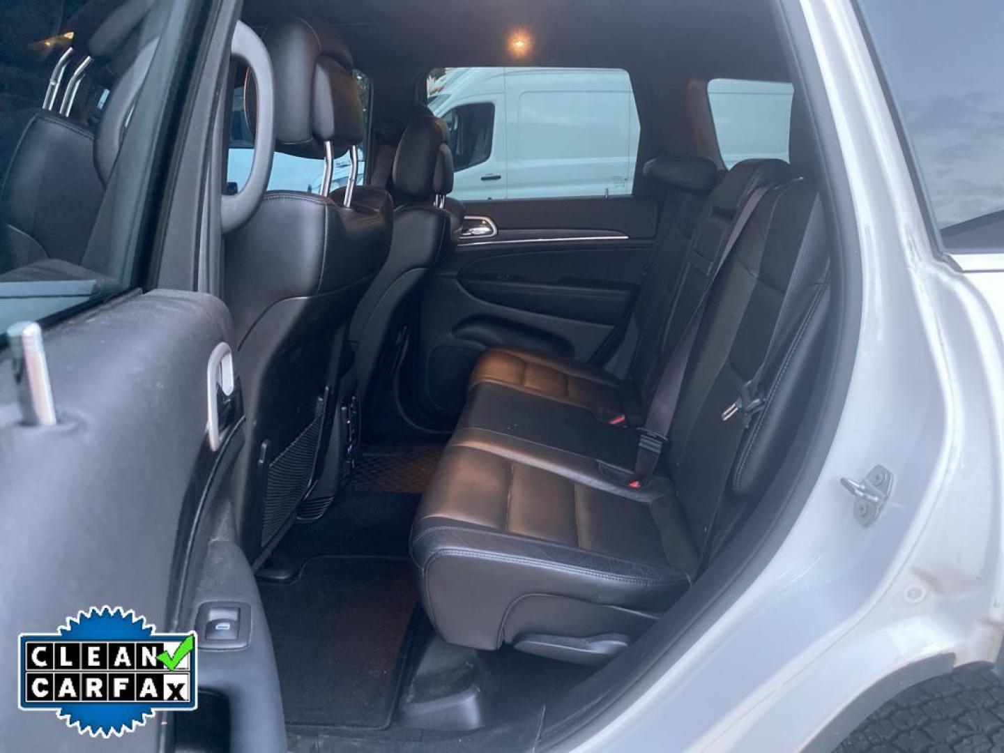 2020 White Jeep Grand Cherokee Limited (1C4RJFBG5LC) with an V6, 3.6L engine, Automatic transmission, located at 3147 E Independence Blvd, Charlotte, NC, 28205, 35.200268, -80.773651 - Discover adventure and luxury combined in this exceptional 2020 Jeep Grand Cherokee Limited, available now at our dealership. Designed for those who crave the thrill of the road, this SUV offers a robust V6, 3.6L engine paired with 4WD, ensuring a powerful and dynamic driving experience no matter th - Photo#27