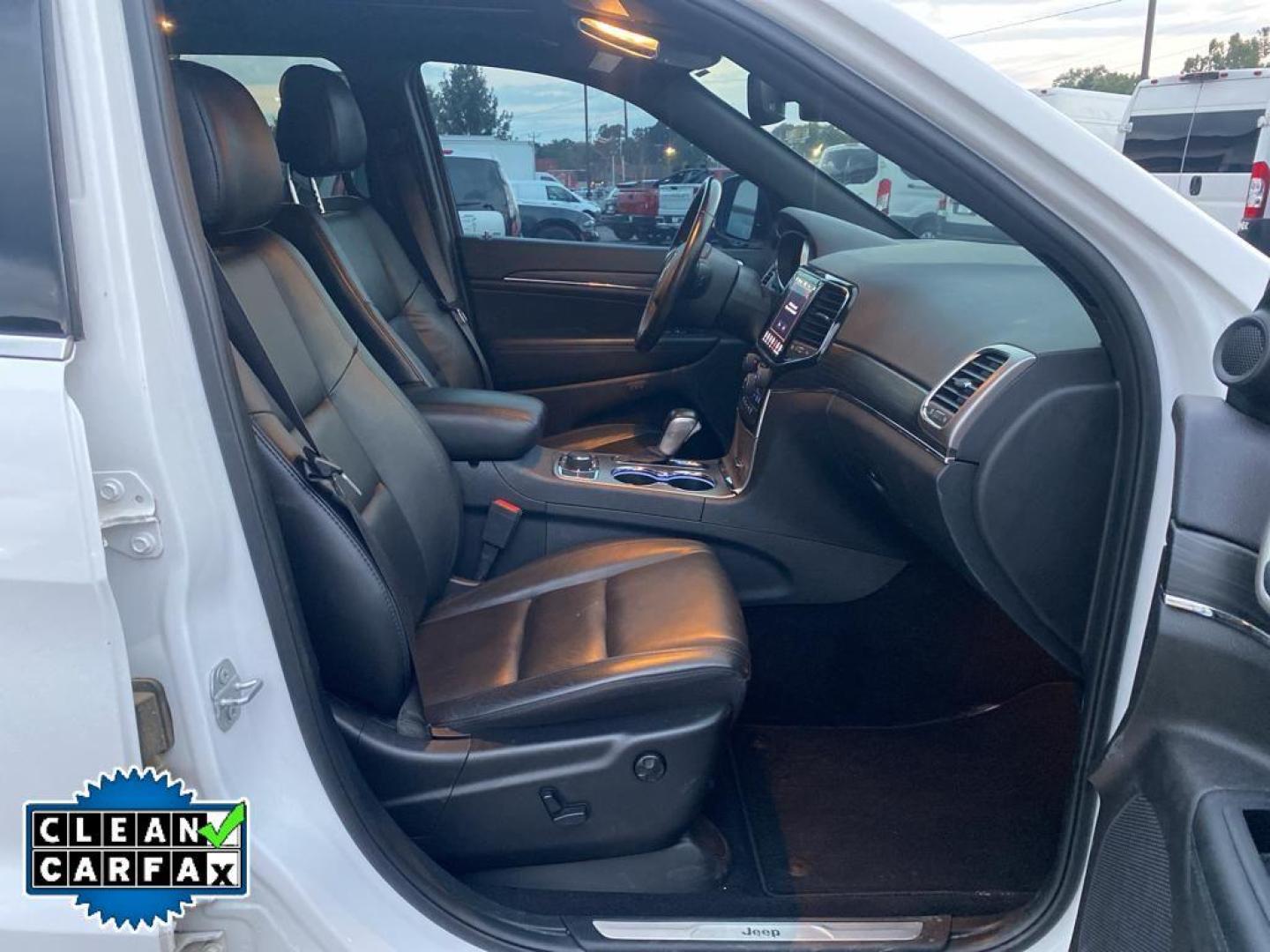 2020 White Jeep Grand Cherokee Limited (1C4RJFBG5LC) with an V6, 3.6L engine, Automatic transmission, located at 3147 E Independence Blvd, Charlotte, NC, 28205, 35.200268, -80.773651 - Discover adventure and luxury combined in this exceptional 2020 Jeep Grand Cherokee Limited, available now at our dealership. Designed for those who crave the thrill of the road, this SUV offers a robust V6, 3.6L engine paired with 4WD, ensuring a powerful and dynamic driving experience no matter th - Photo#29