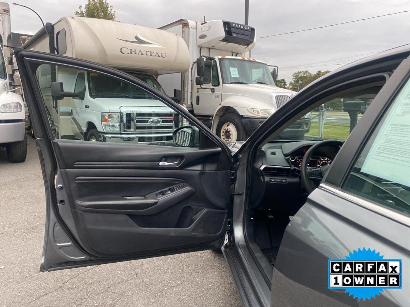 2019 Gun Metallic /Charcoal Nissan Altima 2.5 S (1N4BL4BV1KC) with an 4 Cyl, 2.5L engine, CVT transmission, located at 3147 E Independence Blvd, Charlotte, NC, 28205, 35.200268, -80.773651 - <b>Equipment</b><br>with XM/Sirus Satellite Radio you are no longer restricted by poor quality local radio stations while driving this mid-size car. Anywhere on the planet, you will have hundreds of digital stations to choose from. This Nissan Altima features a hands-free Bluetooth phone system. Th - Photo#18