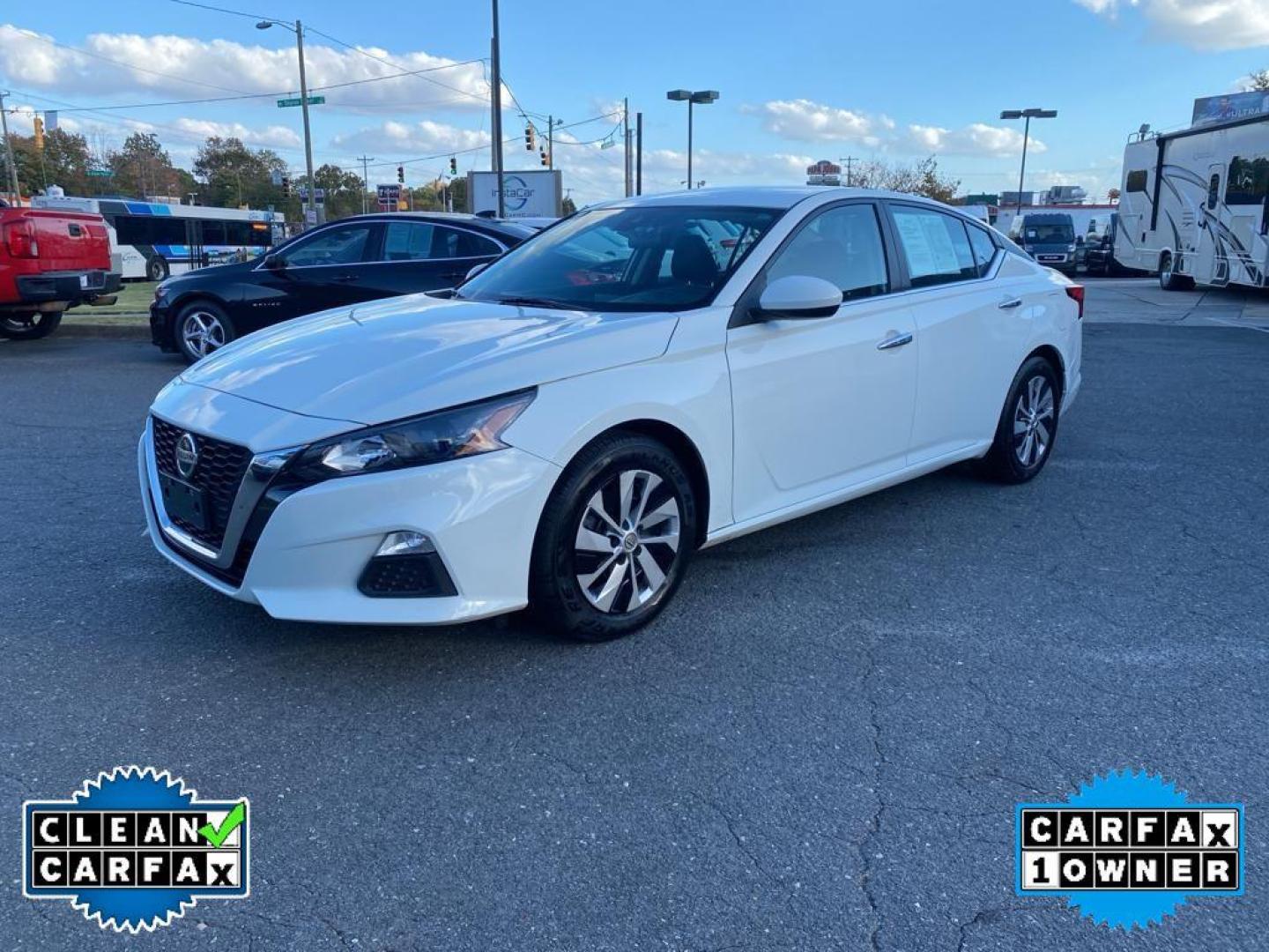 2022 Glacier White /Charcoal Nissan Altima 2.5 S (1N4BL4BV9NN) with an 4 Cyl, 2.5L engine, CVT transmission, located at 3147 E Independence Blvd, Charlotte, NC, 28205, 35.200268, -80.773651 - Photo#9