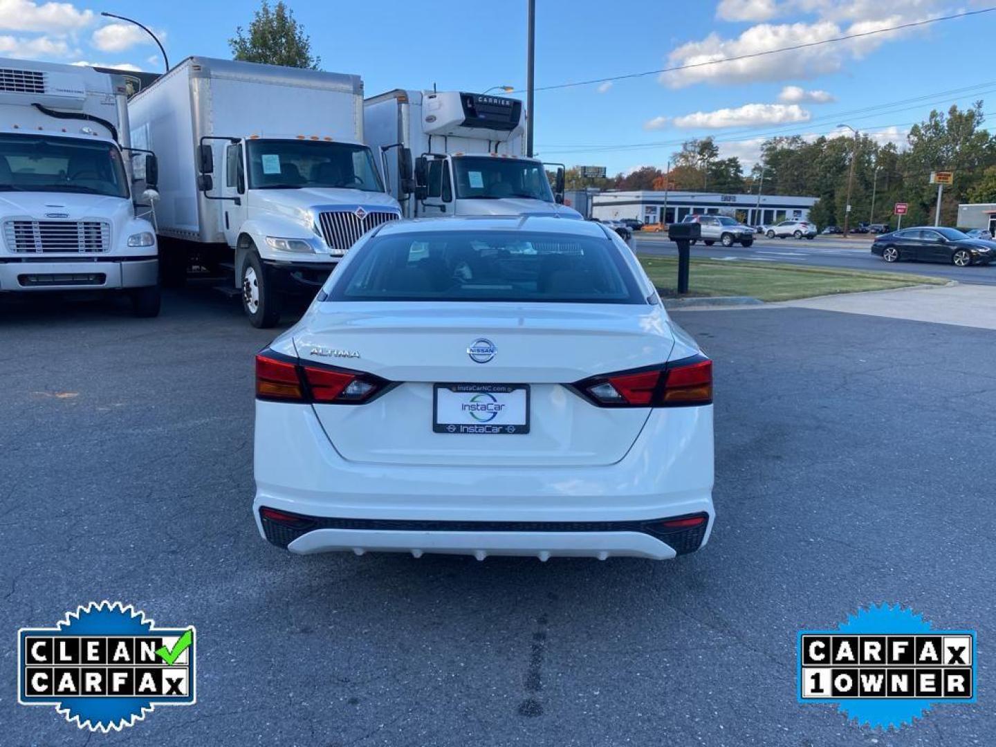 2022 Glacier White /Charcoal Nissan Altima 2.5 S (1N4BL4BV9NN) with an 4 Cyl, 2.5L engine, CVT transmission, located at 3147 E Independence Blvd, Charlotte, NC, 28205, 35.200268, -80.773651 - Photo#12