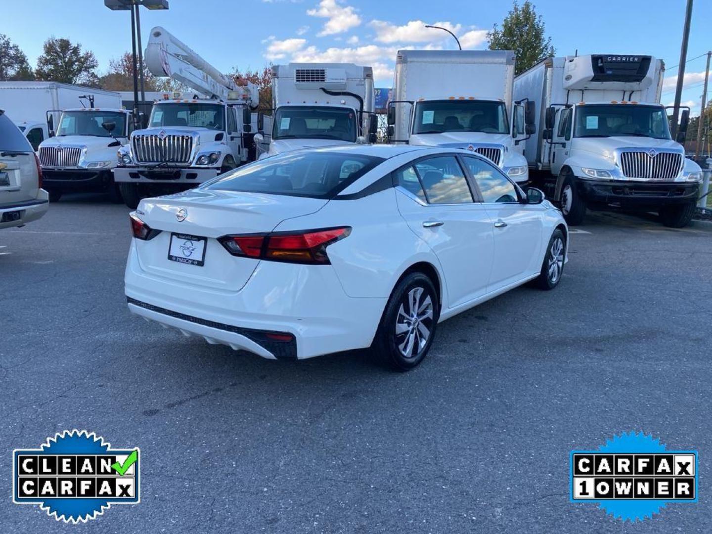 2022 Glacier White /Charcoal Nissan Altima 2.5 S (1N4BL4BV9NN) with an 4 Cyl, 2.5L engine, CVT transmission, located at 3147 E Independence Blvd, Charlotte, NC, 28205, 35.200268, -80.773651 - Photo#13