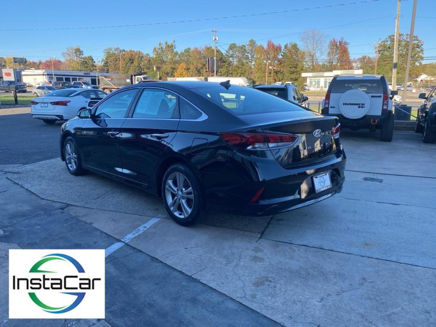 2018 Phantom Black /Gray Hyundai Sonata SEL (5NPE34AF1JH) with an 4 Cyl, 2.4L engine, 6-speed automatic transmission, located at 3147 E Independence Blvd, Charlotte, NC, 28205, 35.200268, -80.773651 - <b>Equipment</b><br>This 2018 Hyundai Sonata comes equipped with Android Auto for seamless smartphone integration on the road. See what's behind you with the back up camera on this 2018 Hyundai Sonata . Bluetooth technology is built into the Hyundai Sonata, keeping your hands on the steering wheel - Photo#11