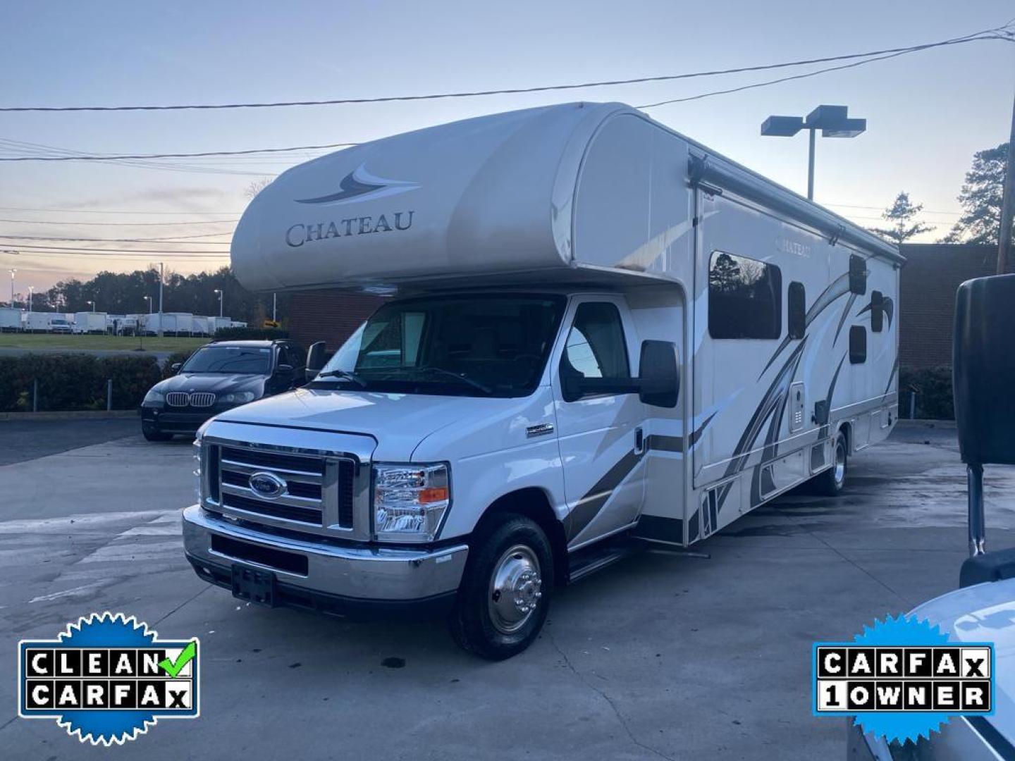 2018 OXFORD WHITE /MEDIUM PEBBLE CLOTH Ford E-450 Super Duty Base (1FDXE4FS2JD) with an V10, 6.8L (415 CID) engine, 6-speed automatic transmission, located at 3147 E Independence Blvd, Charlotte, NC, 28205, 35.200268, -80.773651 - <b>Equipment</b><br>This 1 1/2 ton van has a clean CARFAX vehicle history report. Good News! This certified CARFAX 1-owner vehicle has only had one owner before you. Set the temperature exactly where you are most comfortable in the vehicle. The fan speed and temperature will automatically adjust to - Photo#3