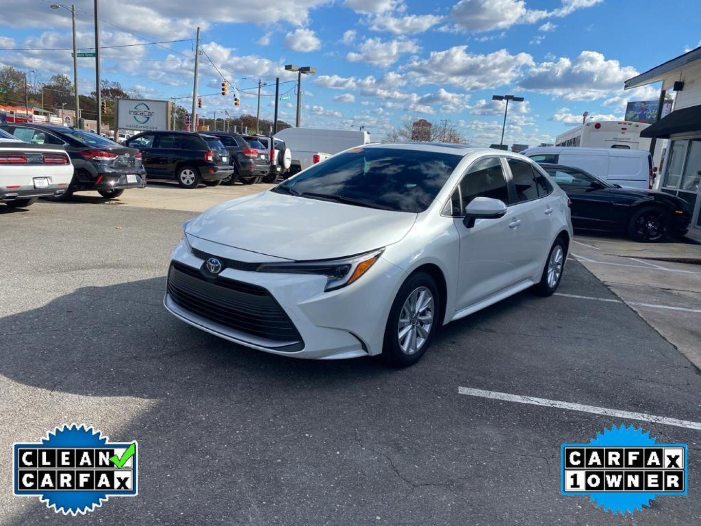 2024 Wind Chill Pearl /Black Toyota Corolla Hybrid Hybrid XLE (JTDBCMFE6RJ) with an 4 Cyl, 1.8L engine, CVT transmission, located at 3147 E Independence Blvd, Charlotte, NC, 28205, 35.200268, -80.773651 - <b>Equipment</b><br>It warns of approaching vehicles with Cross-Traffic Alert. The vehicle offers Automatic Climate Control for personalized comfort. This vehicle is a certified CARFAX 1-owner. This small car enhances safety with a blind spot monitor, alerting drivers to potential dangers in adjacen - Photo#12