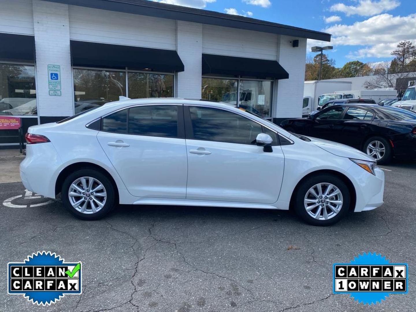 2024 Wind Chill Pearl /Black Toyota Corolla Hybrid Hybrid XLE (JTDBCMFE6RJ) with an 4 Cyl, 1.8L engine, CVT transmission, located at 3147 E Independence Blvd, Charlotte, NC, 28205, 35.200268, -80.773651 - <b>Equipment</b><br>It warns of approaching vehicles with Cross-Traffic Alert. The vehicle offers Automatic Climate Control for personalized comfort. This vehicle is a certified CARFAX 1-owner. This small car enhances safety with a blind spot monitor, alerting drivers to potential dangers in adjacen - Photo#17